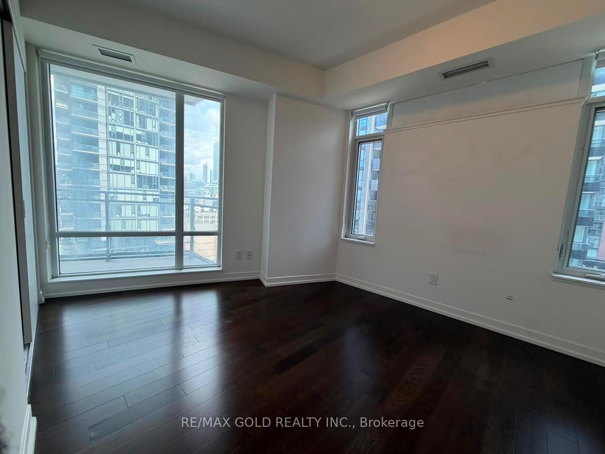 Photo 9 of Unit 1206, 21 Widmer Street, Toronto, Waterfront Communities — HOMEH