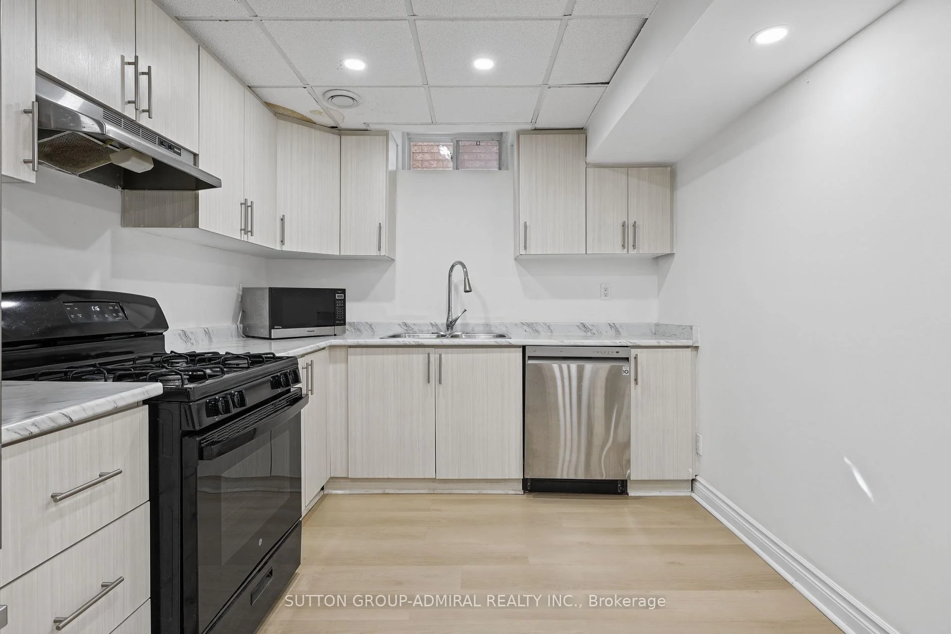 Photo 43 of Unit Basement, 328 Woodspring Avenue, Newmarket, Woodland Hill — HOMEH