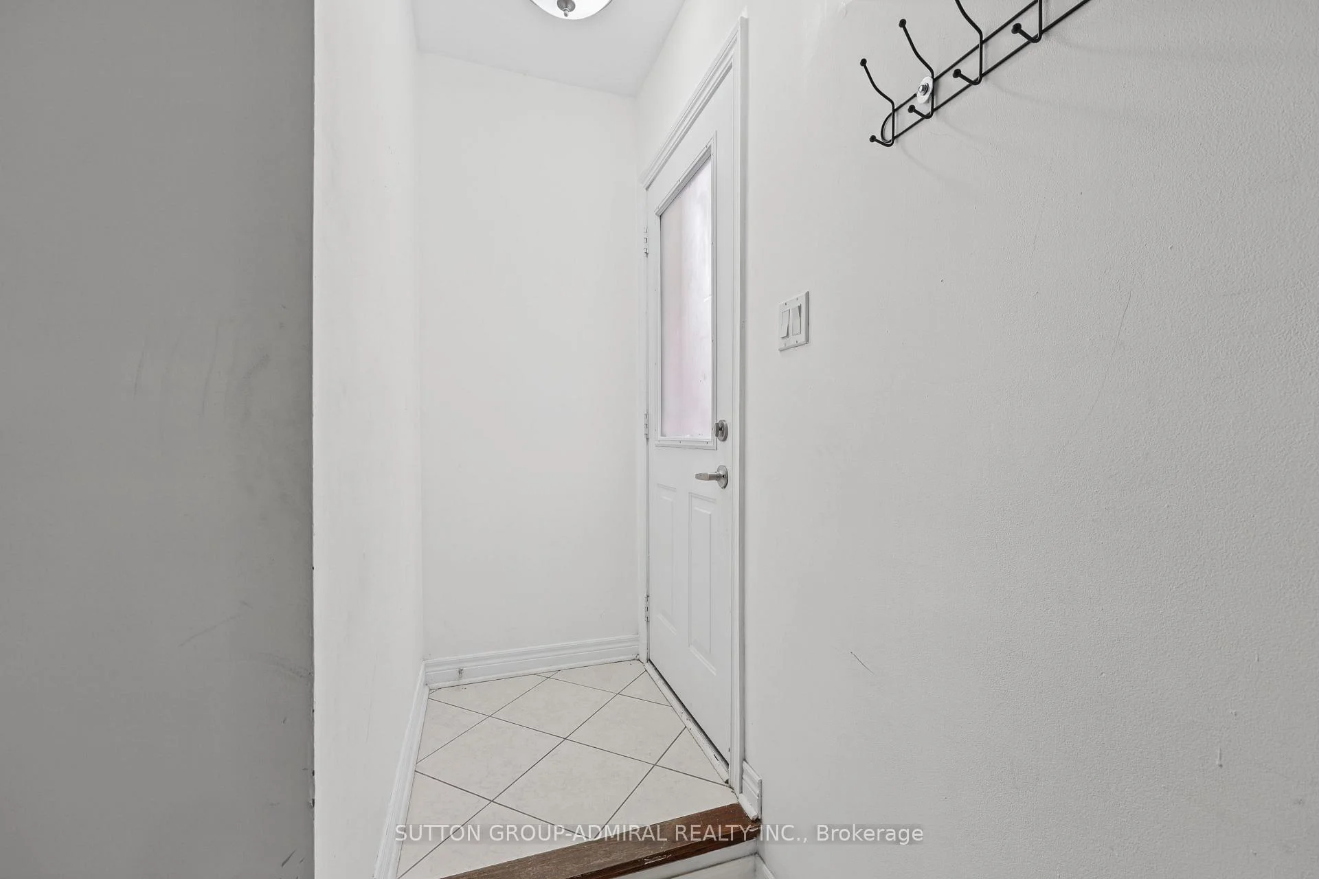 Photo 58 of Unit Basement, 328 Woodspring Avenue, Newmarket, Woodland Hill — HOMEH