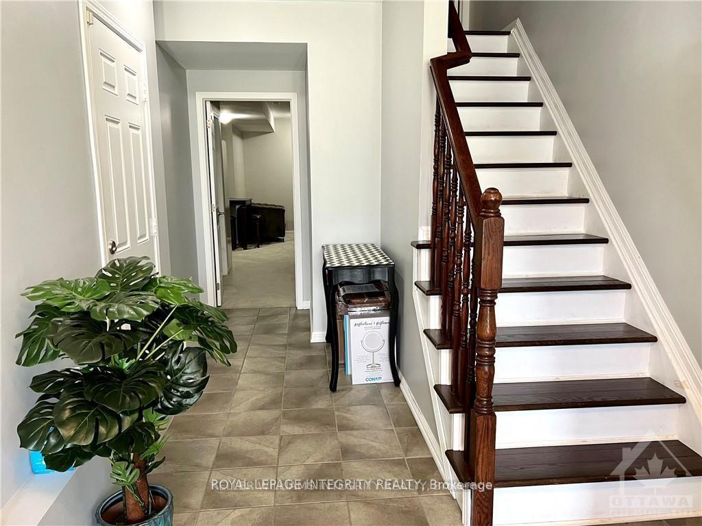 Photo 2 of 140 Battersea Crescent, Ottawa, Kanata - Kanata Lakes/Heritage Hills — HOMEH