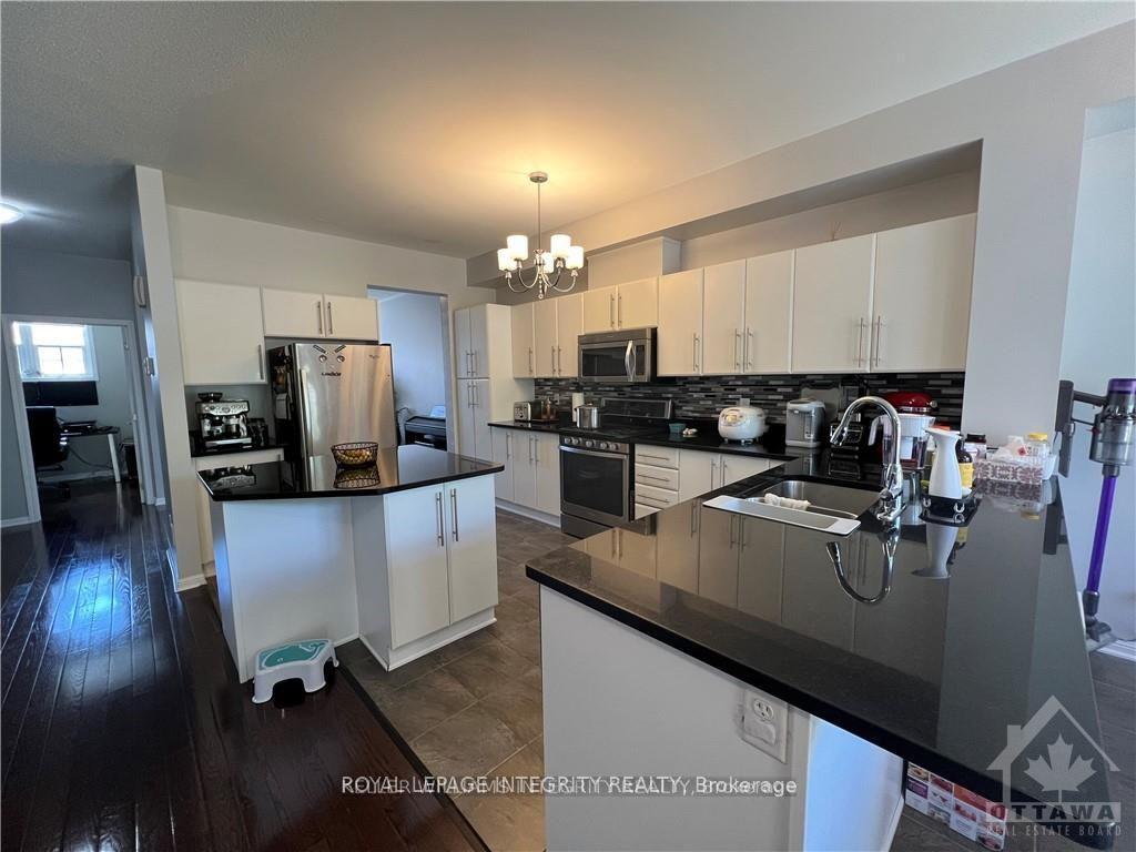 Photo 4 of 140 Battersea Crescent, Ottawa, Kanata - Kanata Lakes/Heritage Hills — HOMEH