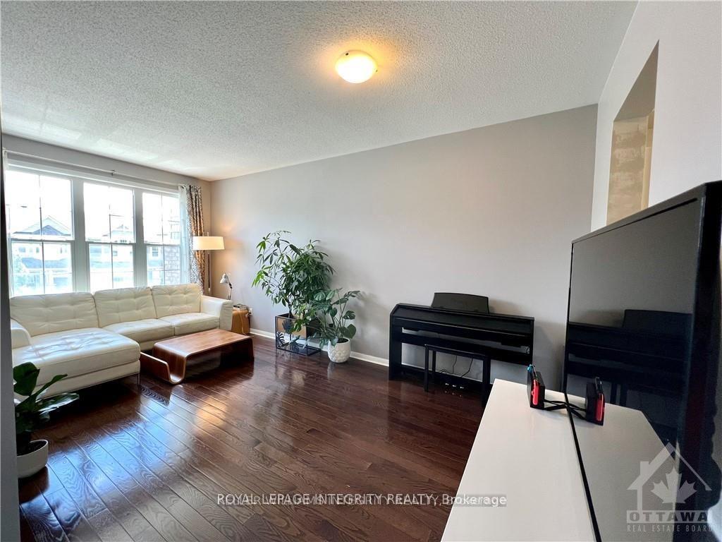 Photo 12 of 140 Battersea Crescent, Ottawa, Kanata - Kanata Lakes/Heritage Hills — HOMEH