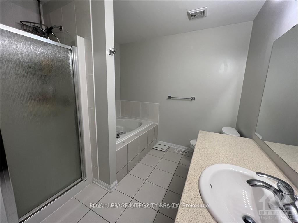Photo 21 of 140 Battersea Crescent, Ottawa, Kanata - Kanata Lakes/Heritage Hills — HOMEH