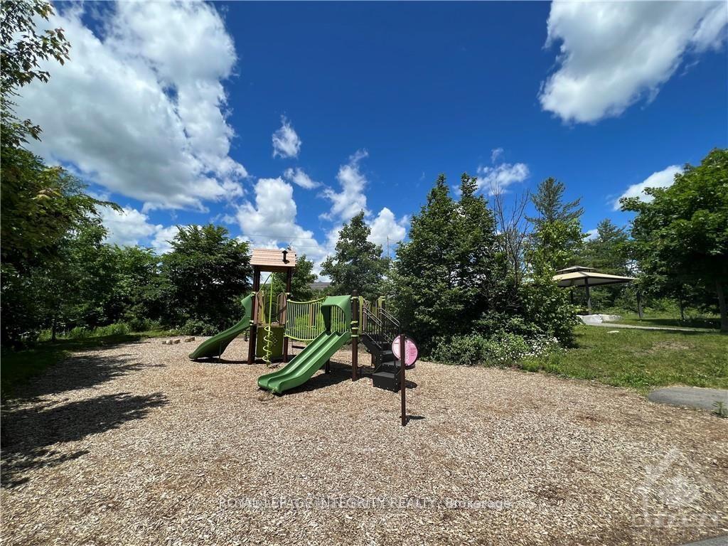 Photo 27 of 140 Battersea Crescent, Ottawa, Kanata - Kanata Lakes/Heritage Hills — HOMEH