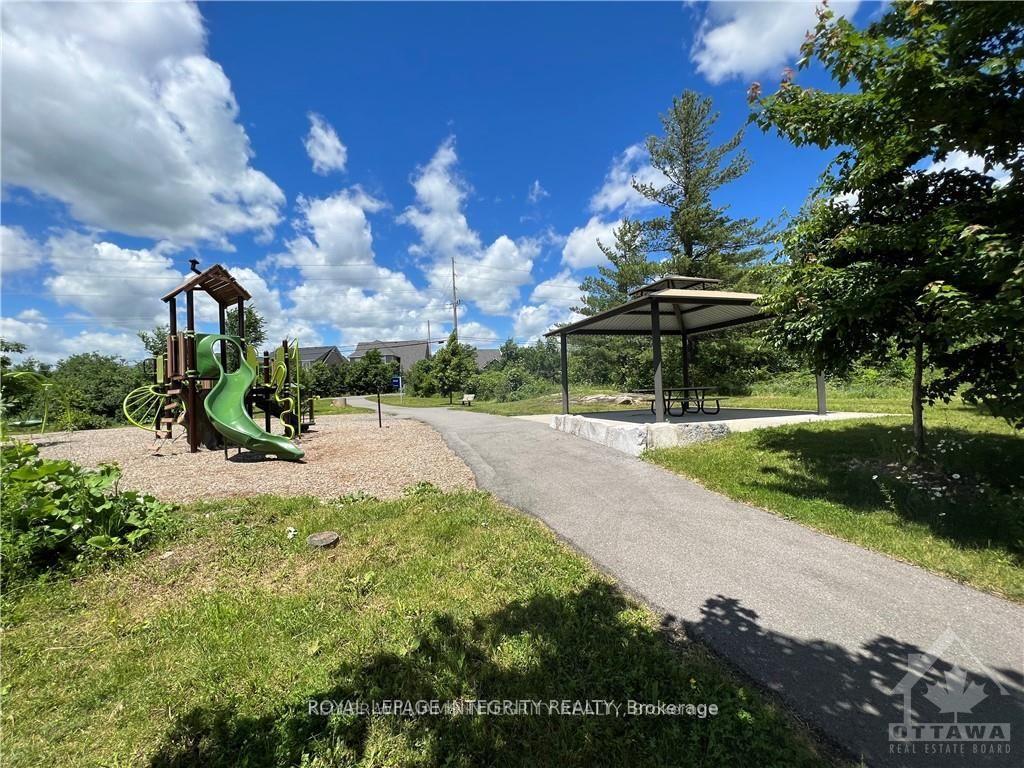 Photo 28 of 140 Battersea Crescent, Ottawa, Kanata - Kanata Lakes/Heritage Hills — HOMEH