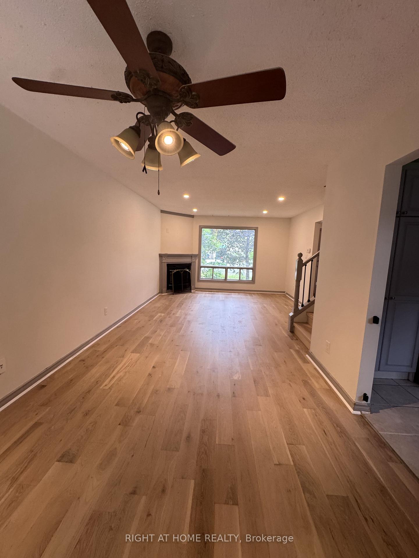 Photo 7 of 18 Annamaria Drive, Georgina, Keswick North — HOMEH