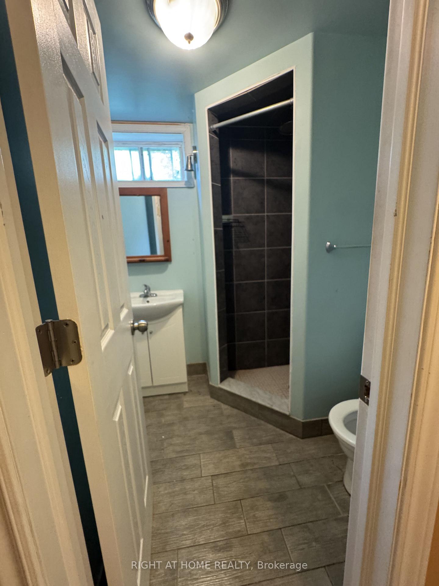 Photo 33 of 18 Annamaria Drive, Georgina, Keswick North — HOMEH