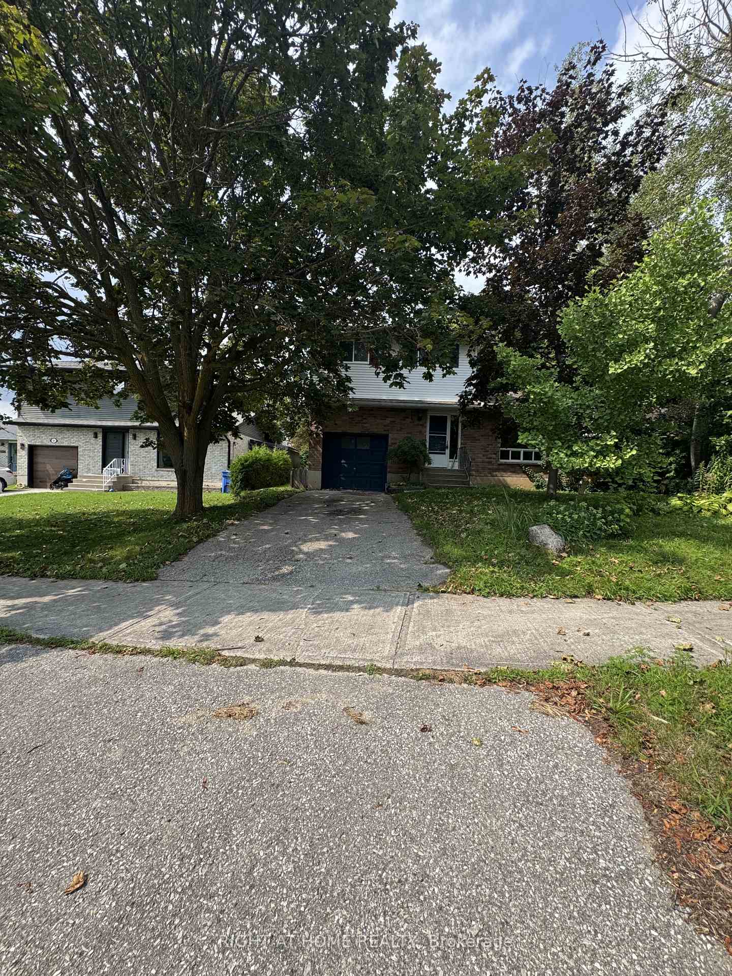 Photo 42 of 18 Annamaria Drive, Georgina, Keswick North — HOMEH