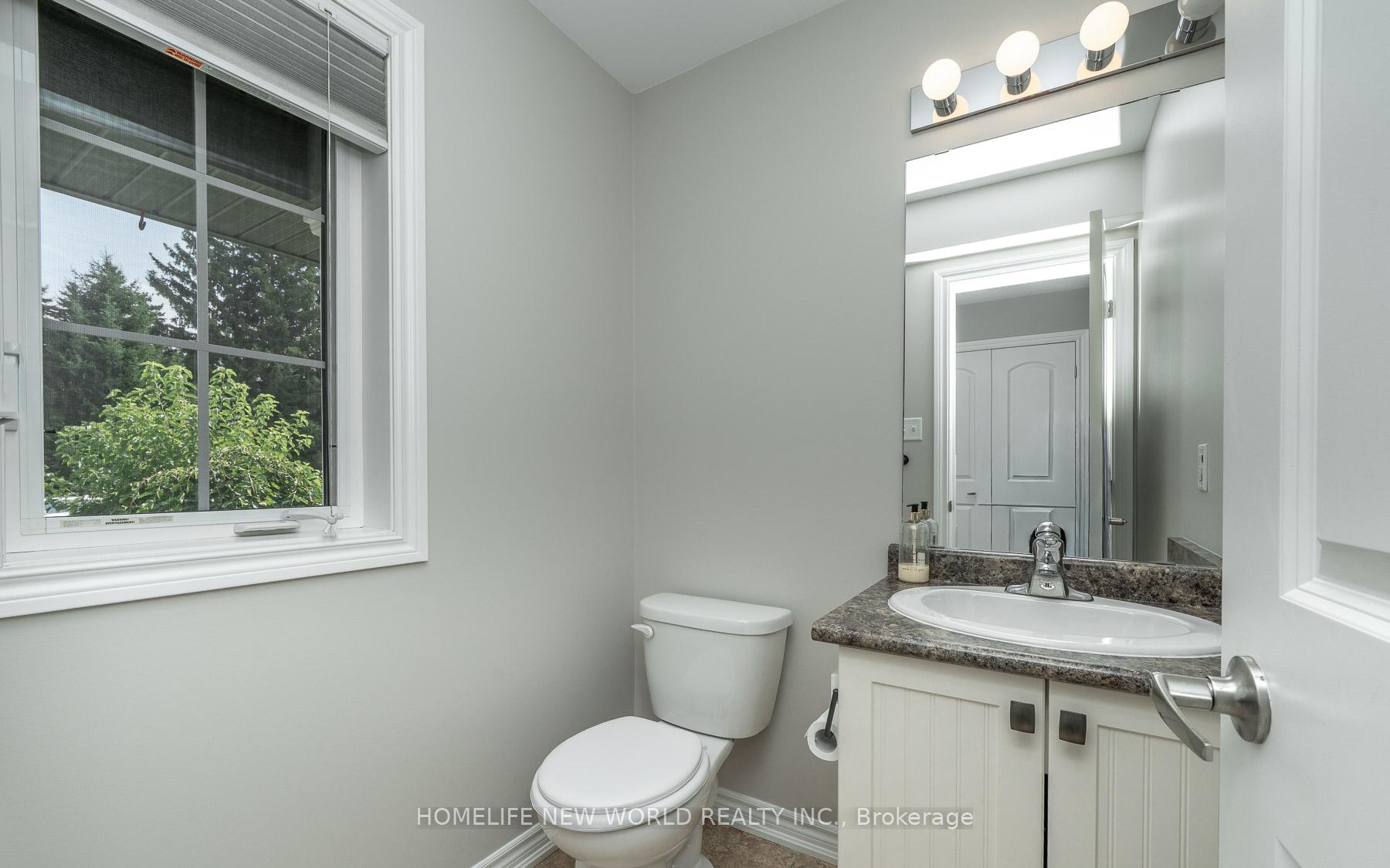 Photo 6 of 81 White Crescent, Barrie, Holly — HOMEH