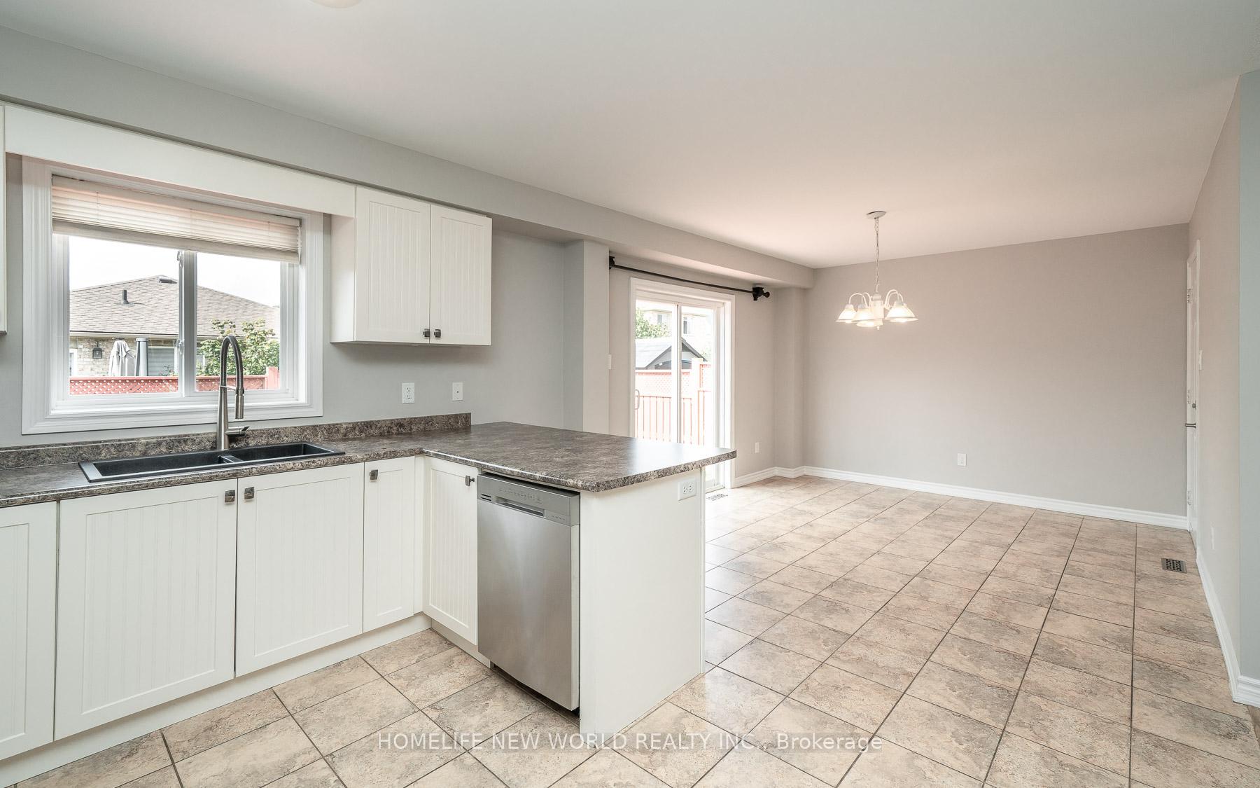 Photo 12 of 81 White Crescent, Barrie, Holly — HOMEH
