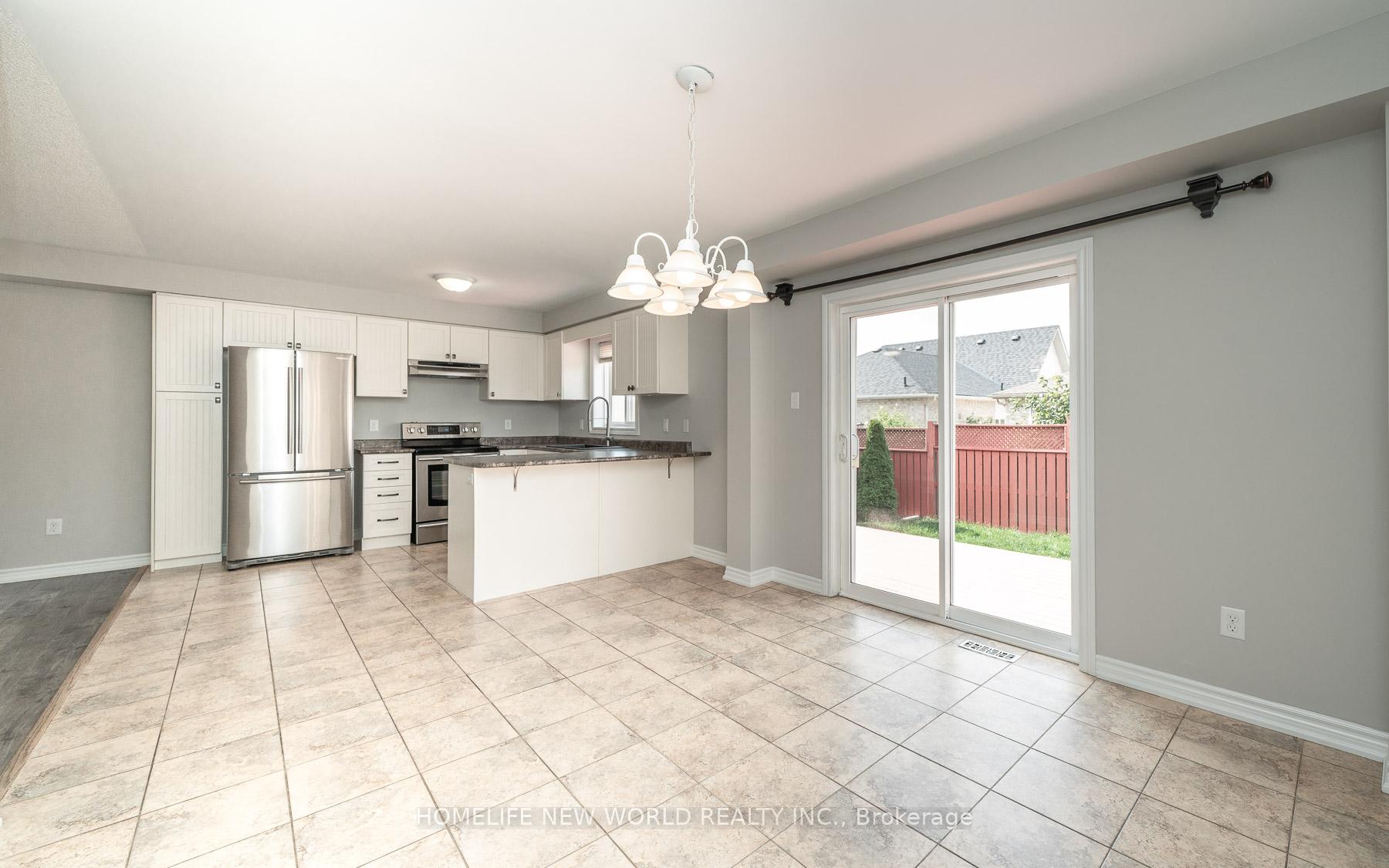 Photo 13 of 81 White Crescent, Barrie, Holly — HOMEH