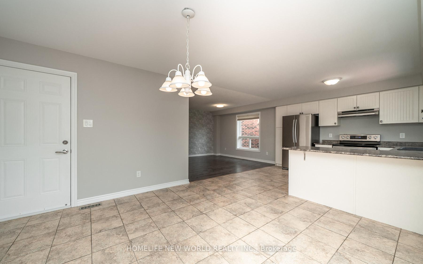 Photo 14 of 81 White Crescent, Barrie, Holly — HOMEH