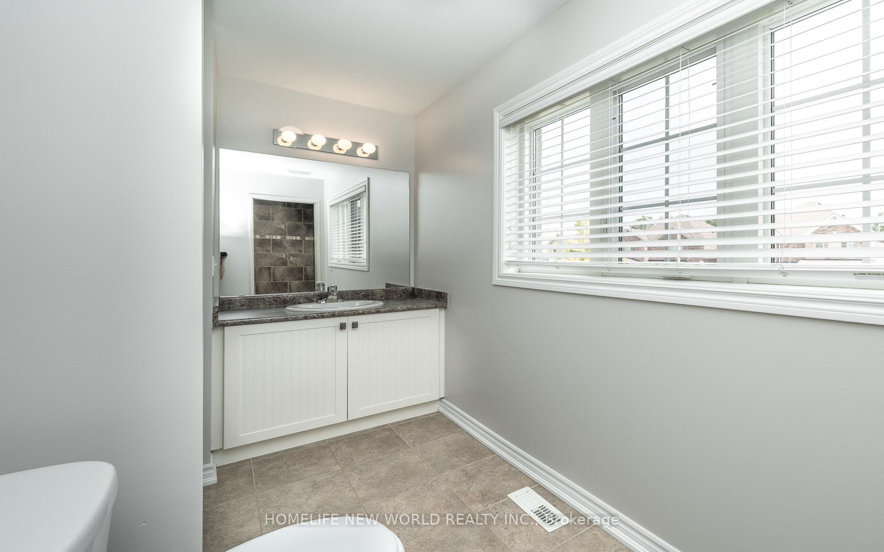 Photo 18 of 81 White Crescent, Barrie, Holly — HOMEH