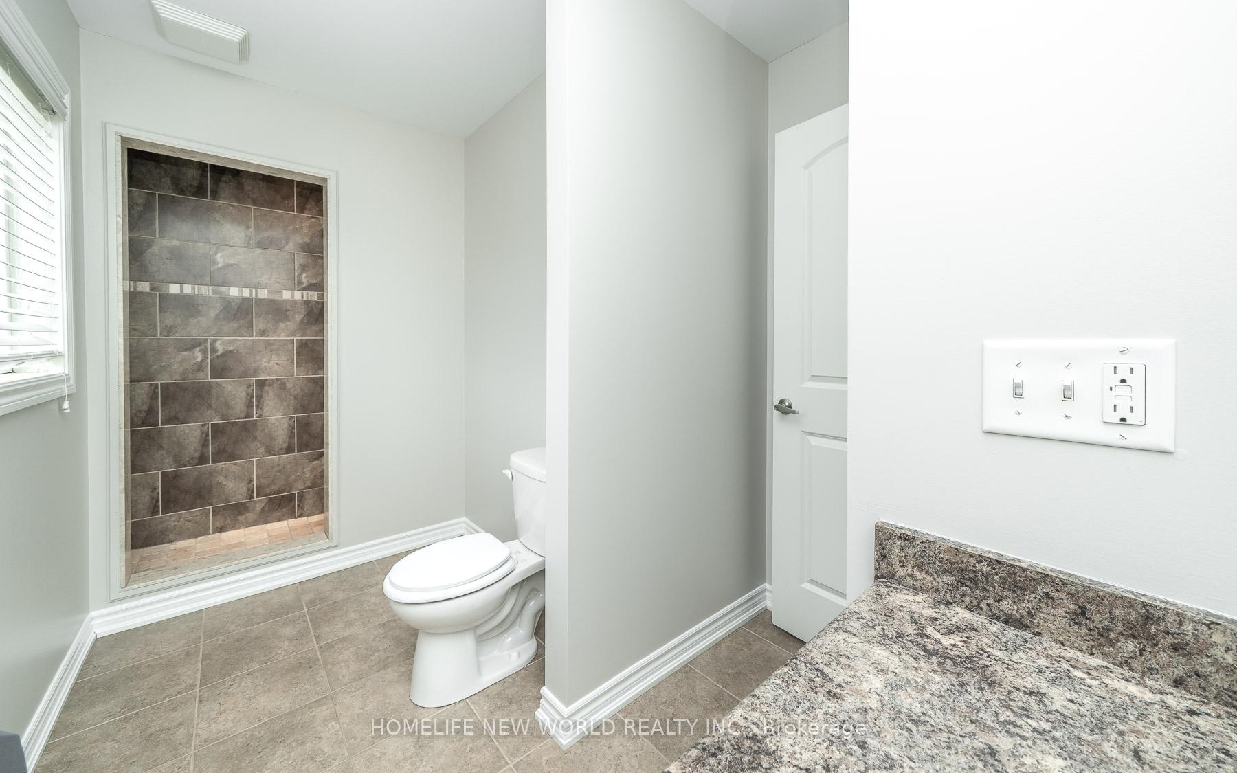Photo 19 of 81 White Crescent, Barrie, Holly — HOMEH