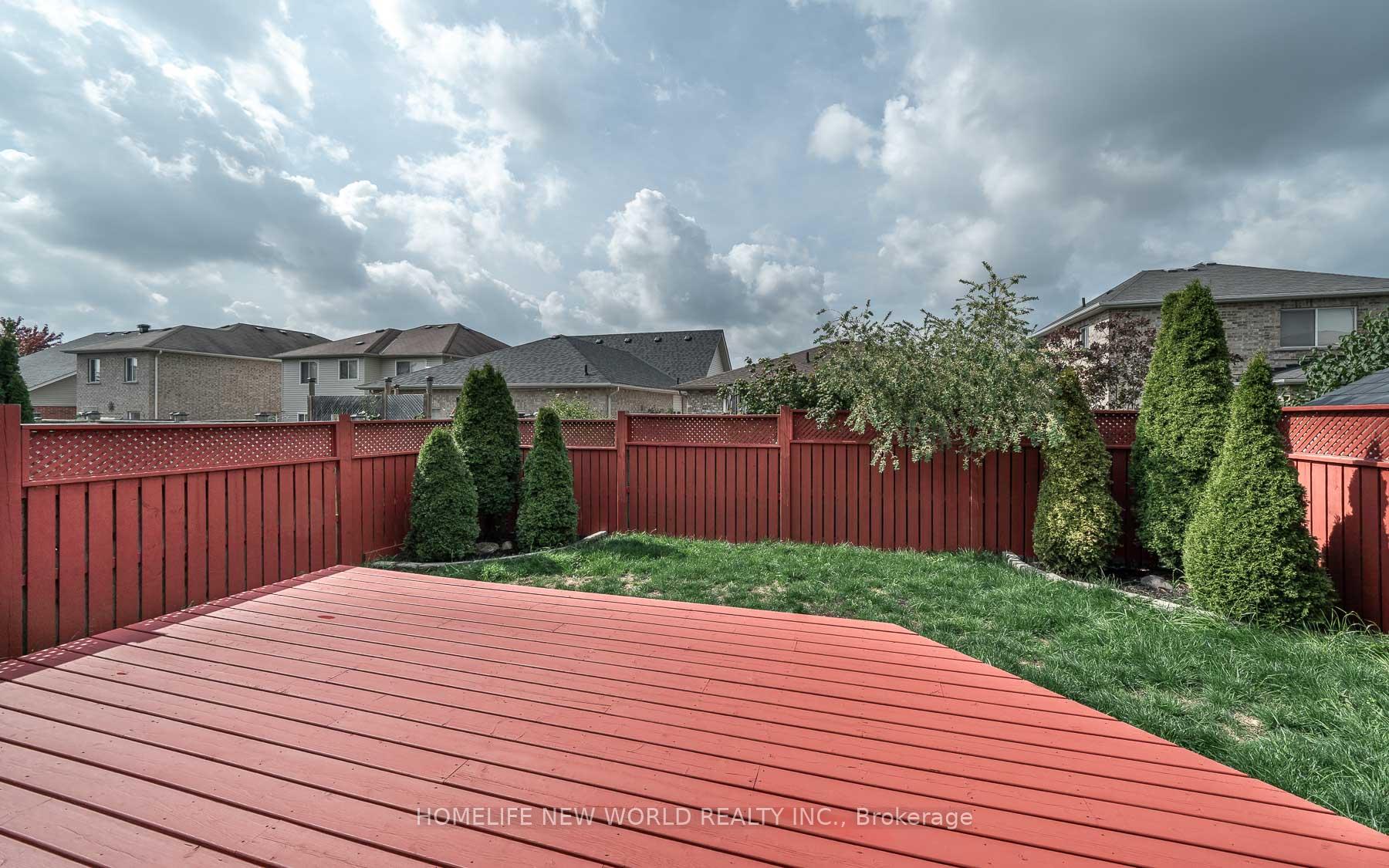 Photo 32 of 81 White Crescent, Barrie, Holly — HOMEH