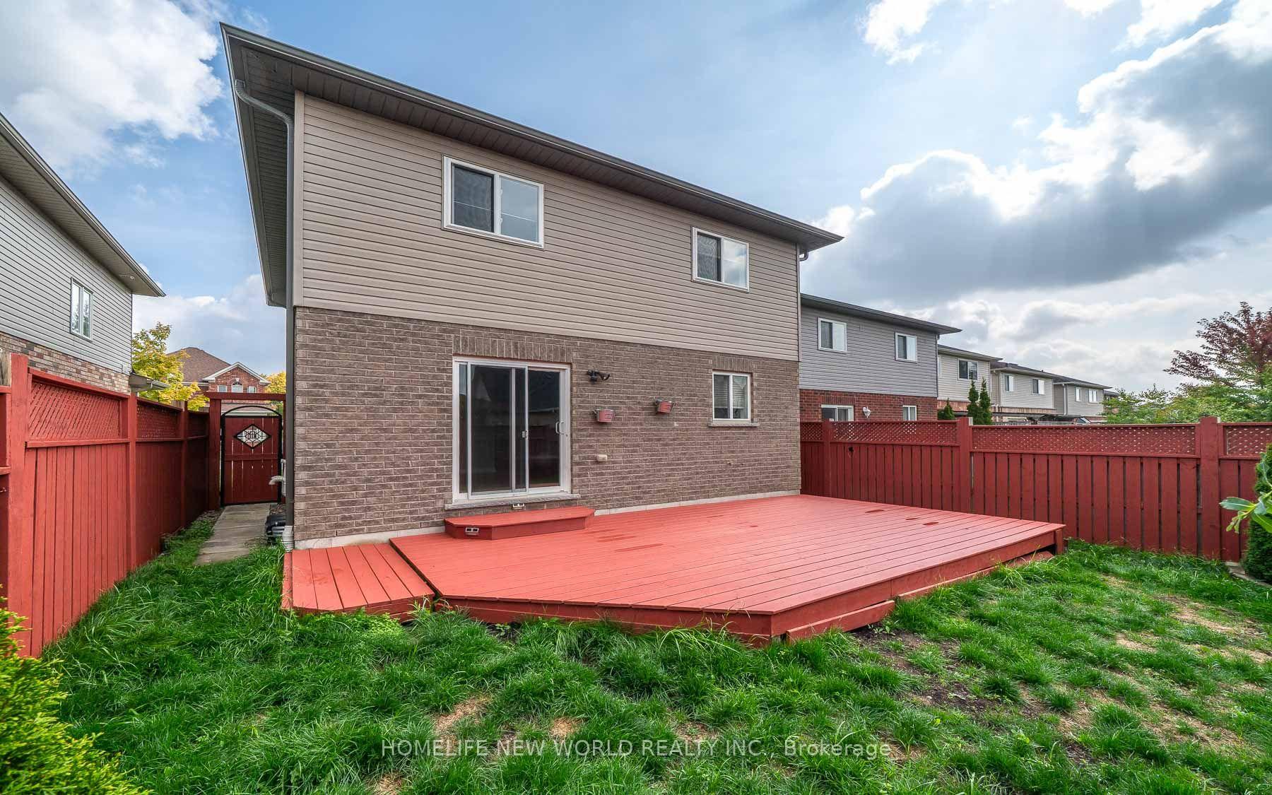 Photo 33 of 81 White Crescent, Barrie, Holly — HOMEH