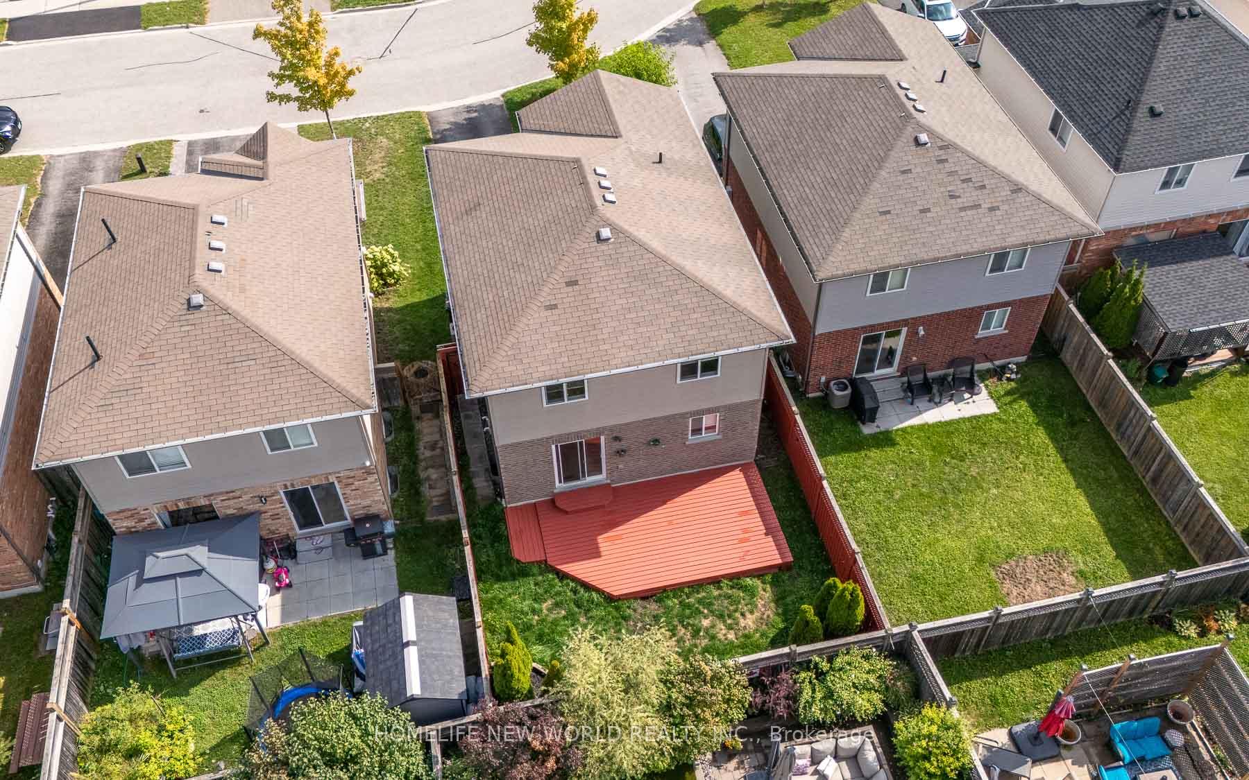 Photo 35 of 81 White Crescent, Barrie, Holly — HOMEH