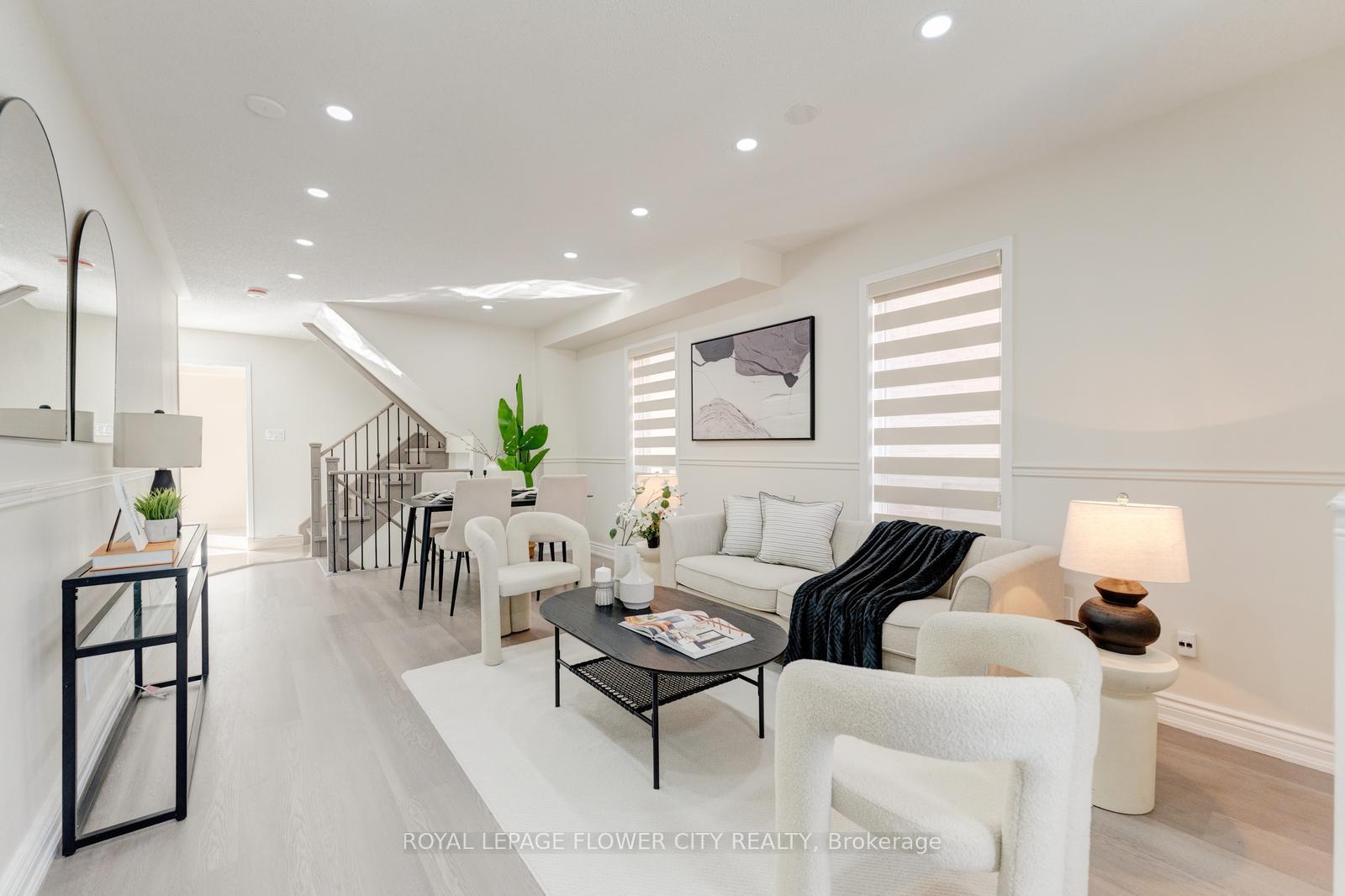 Photo 6 of 7 Penbridge Circle, Brampton, Fletcher's Meadow — HOMEH