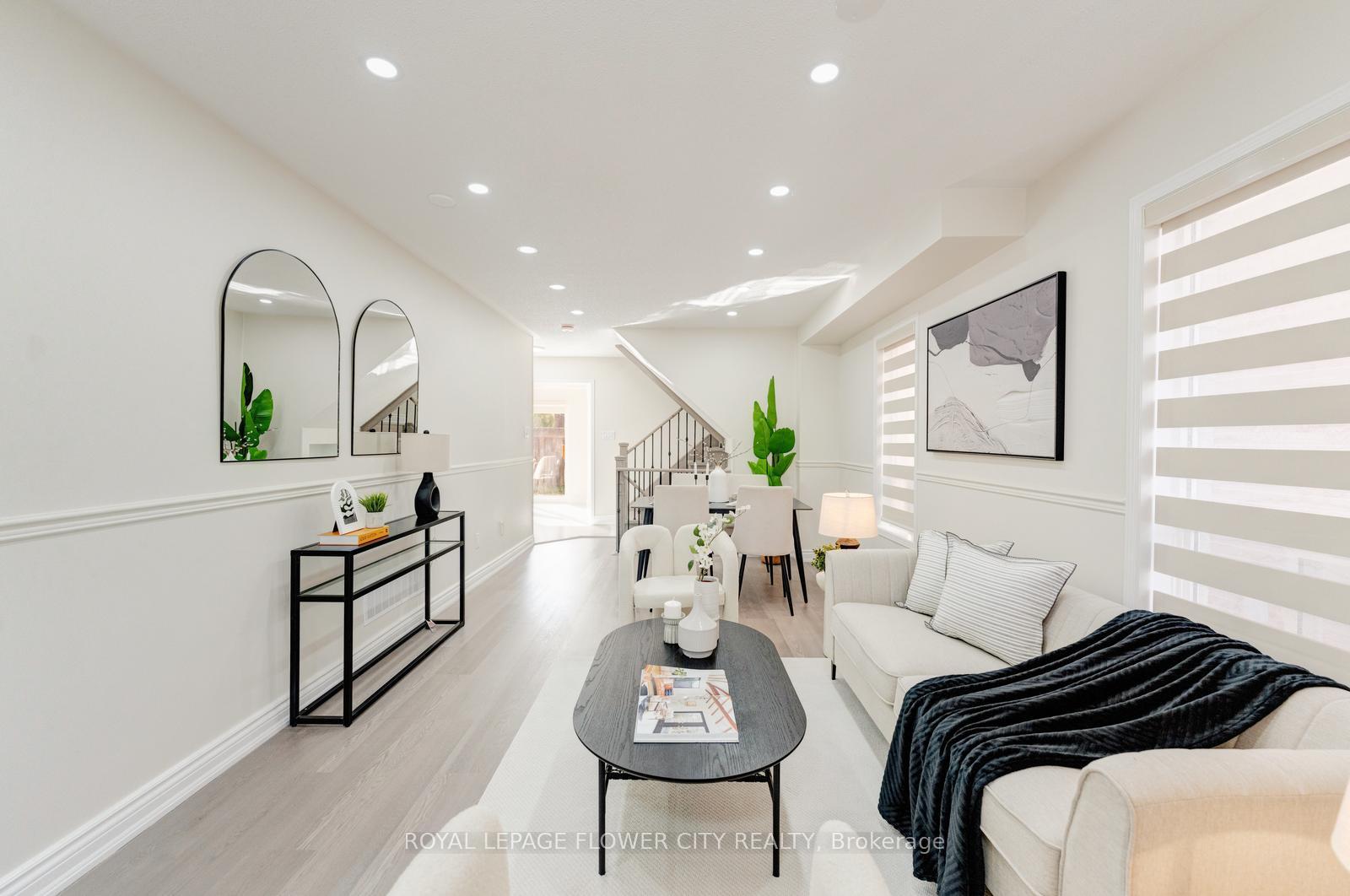 Photo 7 of 7 Penbridge Circle, Brampton, Fletcher's Meadow — HOMEH