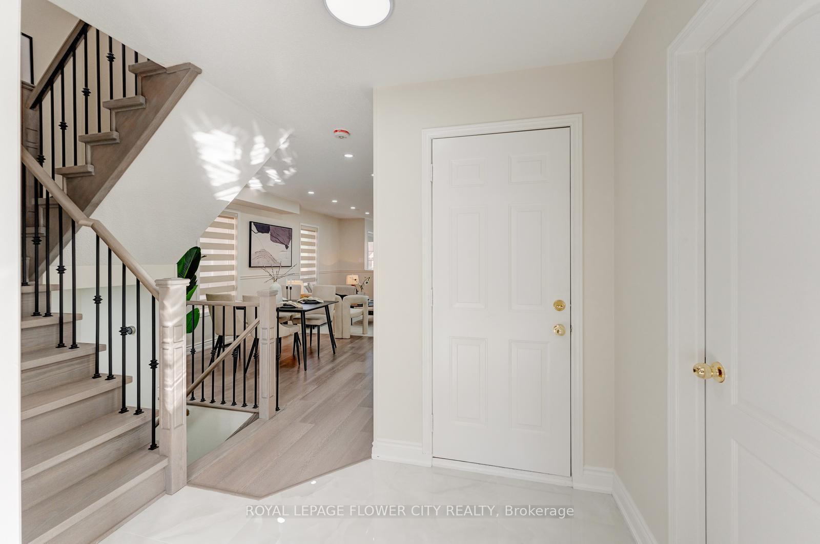Photo 13 of 7 Penbridge Circle, Brampton, Fletcher's Meadow — HOMEH
