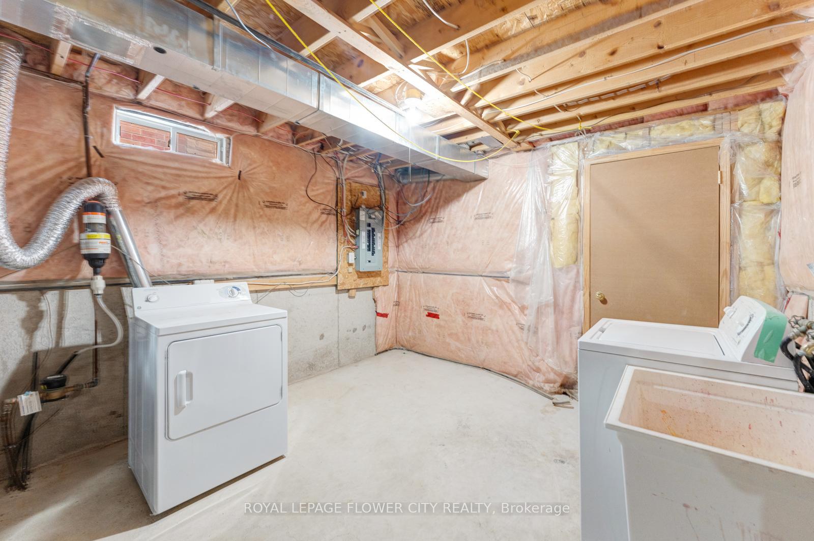 Photo 45 of 7 Penbridge Circle, Brampton, Fletcher's Meadow — HOMEH
