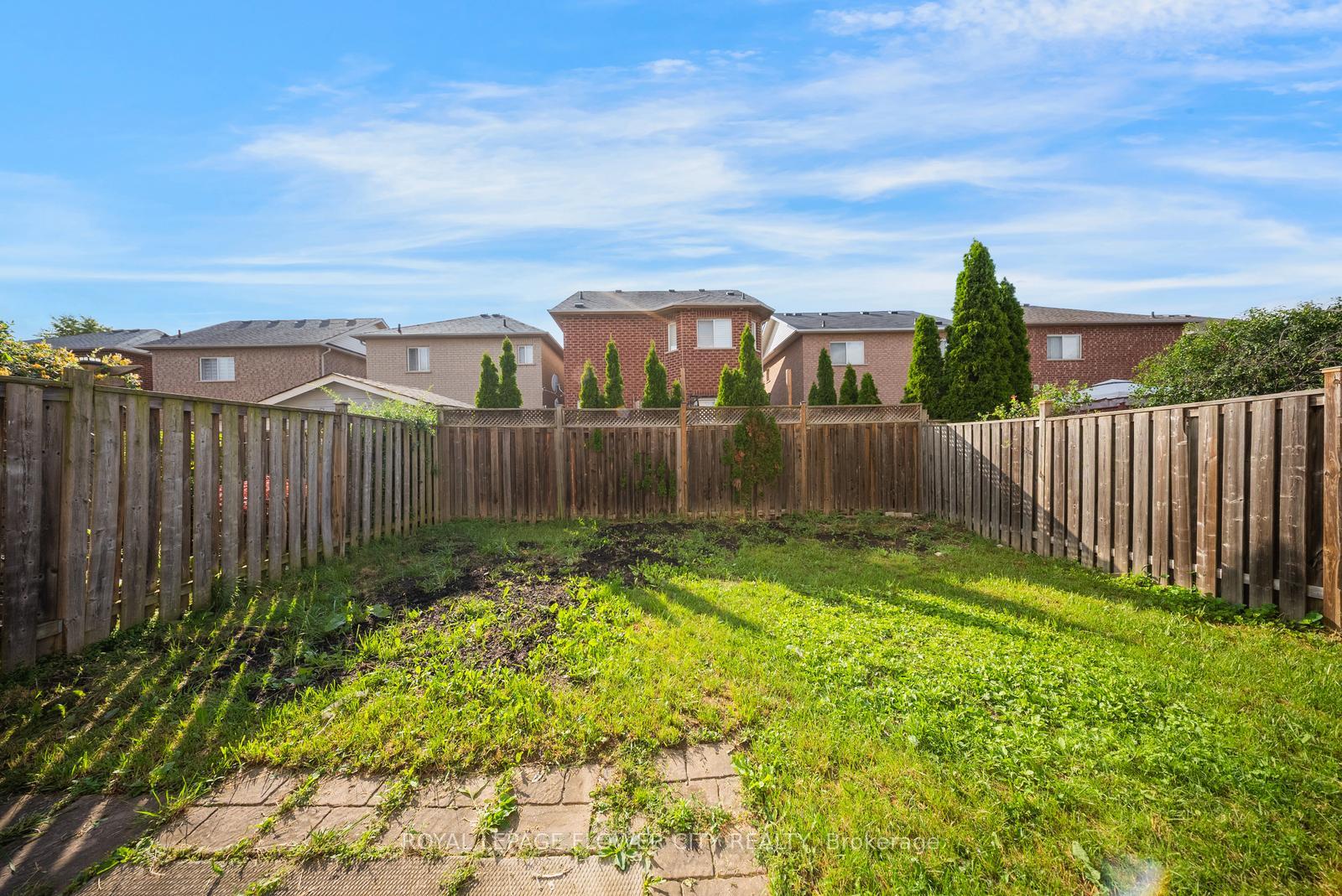 Photo 47 of 7 Penbridge Circle, Brampton, Fletcher's Meadow — HOMEH