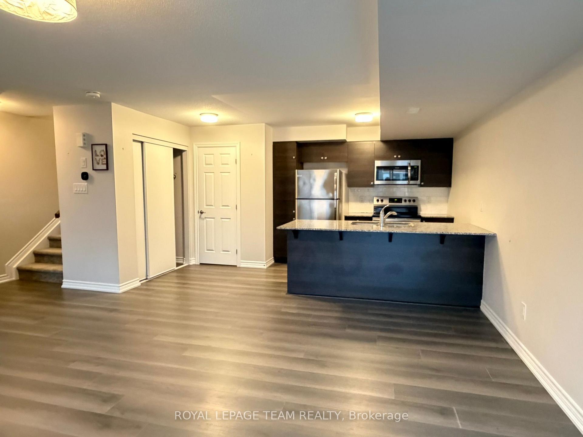 Photo 2 of 205 Zenith Private, Ottawa, Barrhaven - Half Moon Bay — HOMEH