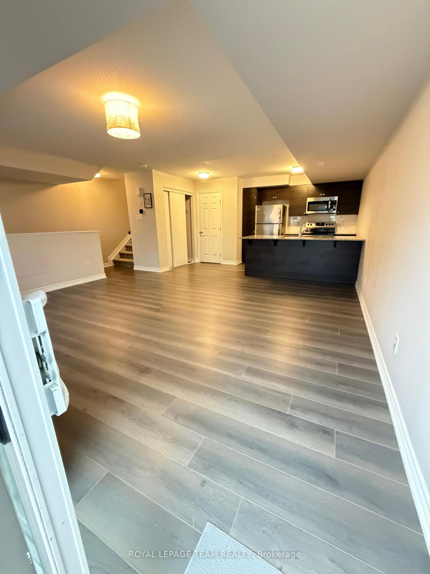 Photo 4 of 205 Zenith Private, Ottawa, Barrhaven - Half Moon Bay — HOMEH