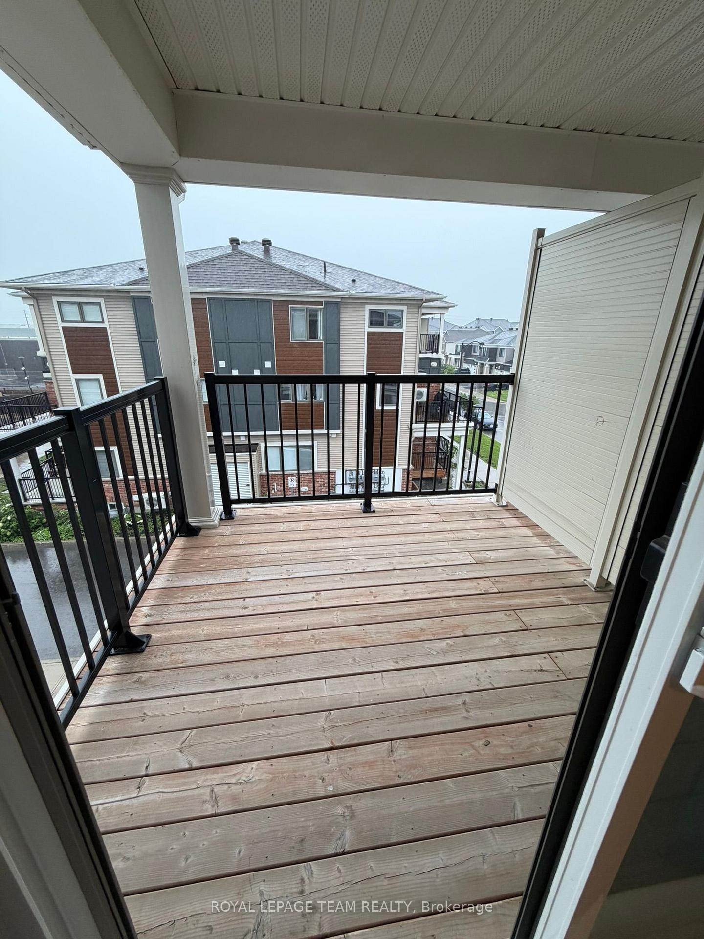 Photo 13 of 205 Zenith Private, Ottawa, Barrhaven - Half Moon Bay — HOMEH