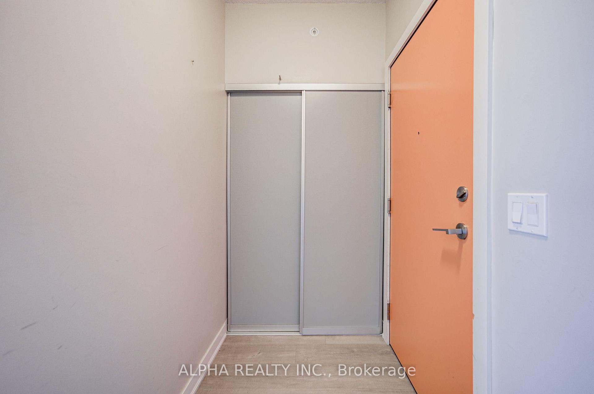 Photo 5 of Unit 2004, 30 Nelson Street, Toronto, Waterfront Communities — HOMEH