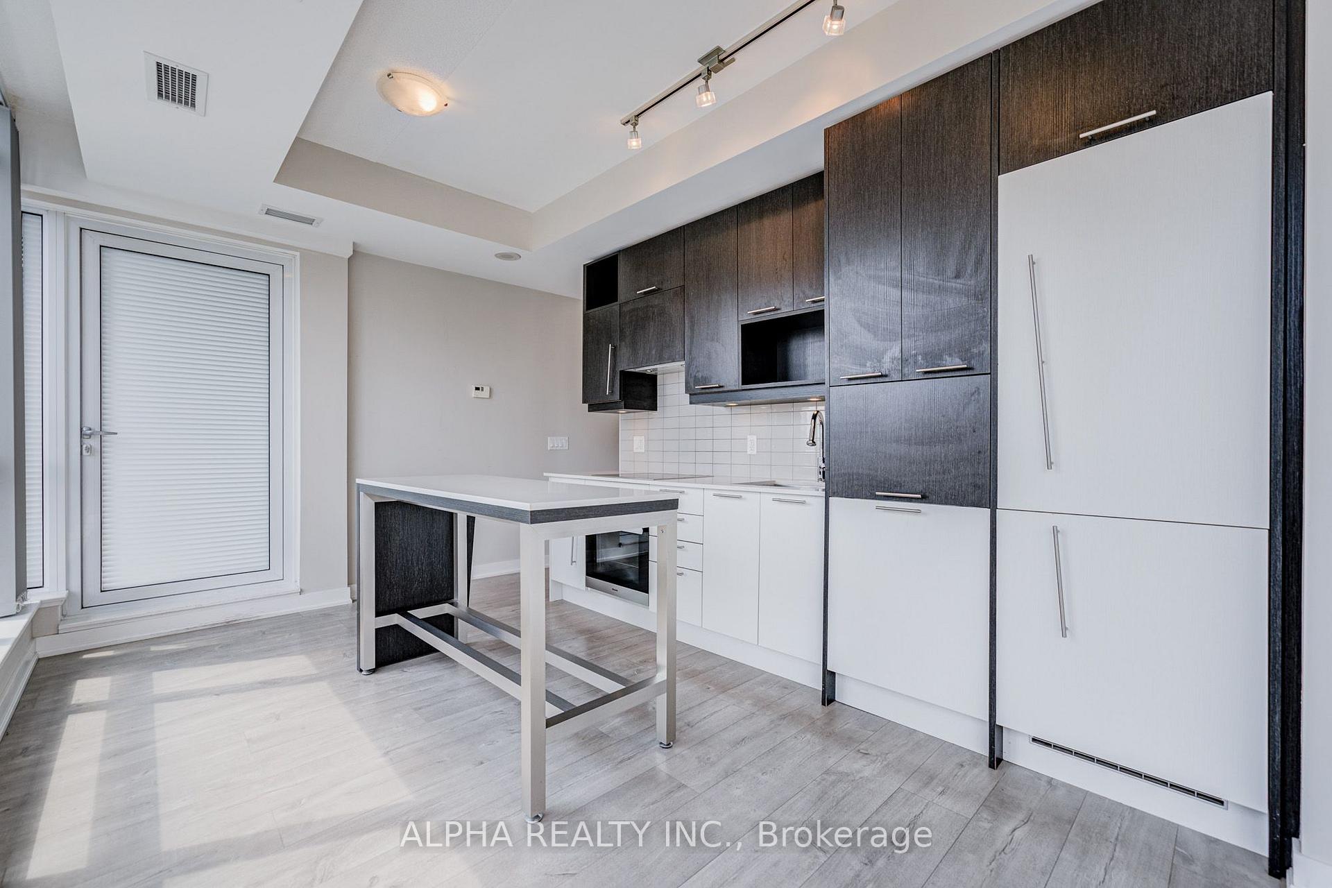 Photo 10 of Unit 2004, 30 Nelson Street, Toronto, Waterfront Communities — HOMEH
