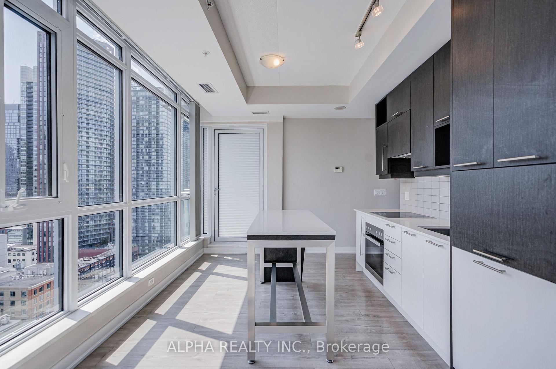 Photo 11 of Unit 2004, 30 Nelson Street, Toronto, Waterfront Communities — HOMEH