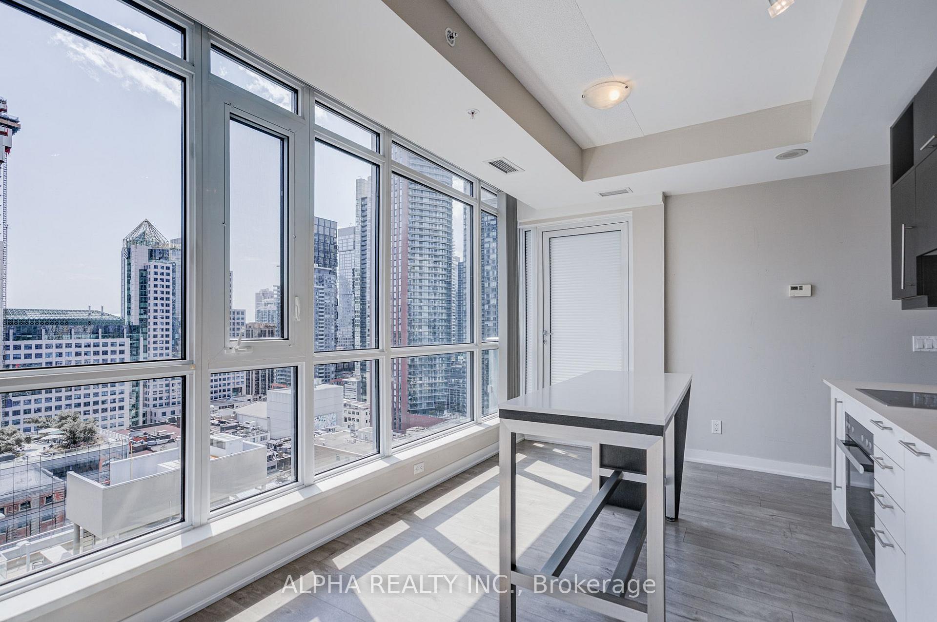 Photo 12 of Unit 2004, 30 Nelson Street, Toronto, Waterfront Communities — HOMEH