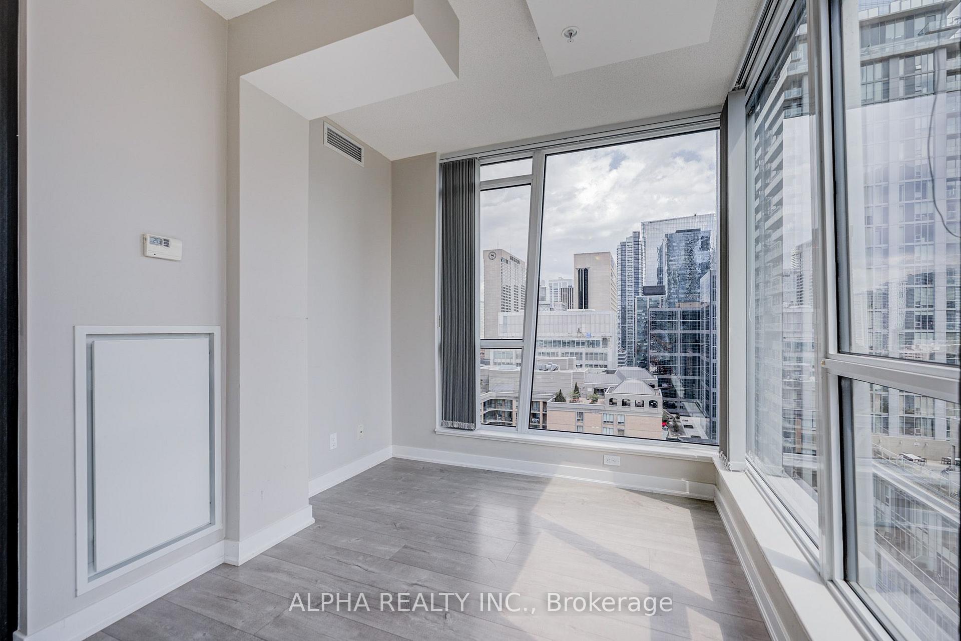 Photo 15 of Unit 2004, 30 Nelson Street, Toronto, Waterfront Communities — HOMEH
