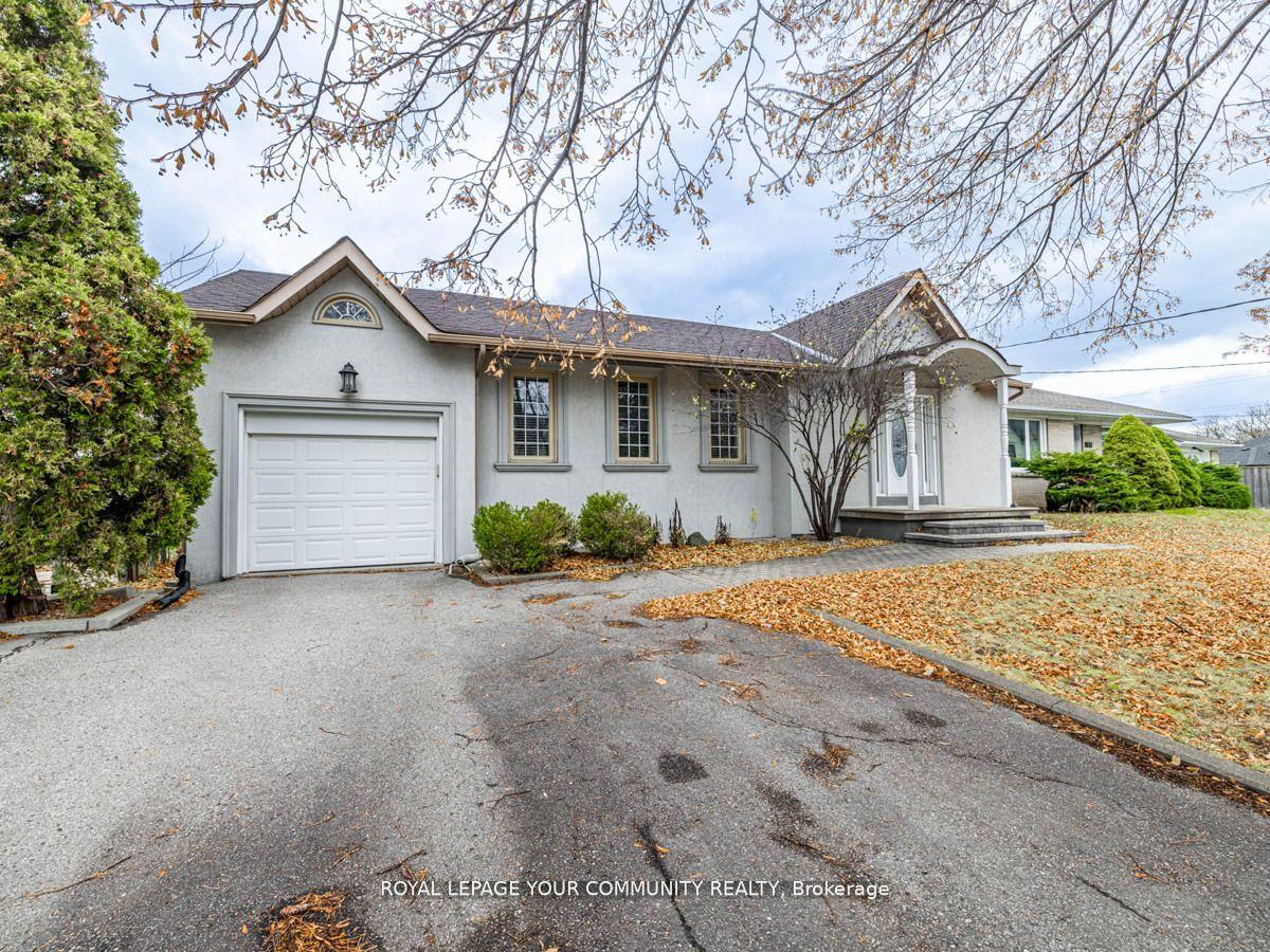 Photo 3 of 9 Robson Place E, North York, Newtonbrook West — HOMEH