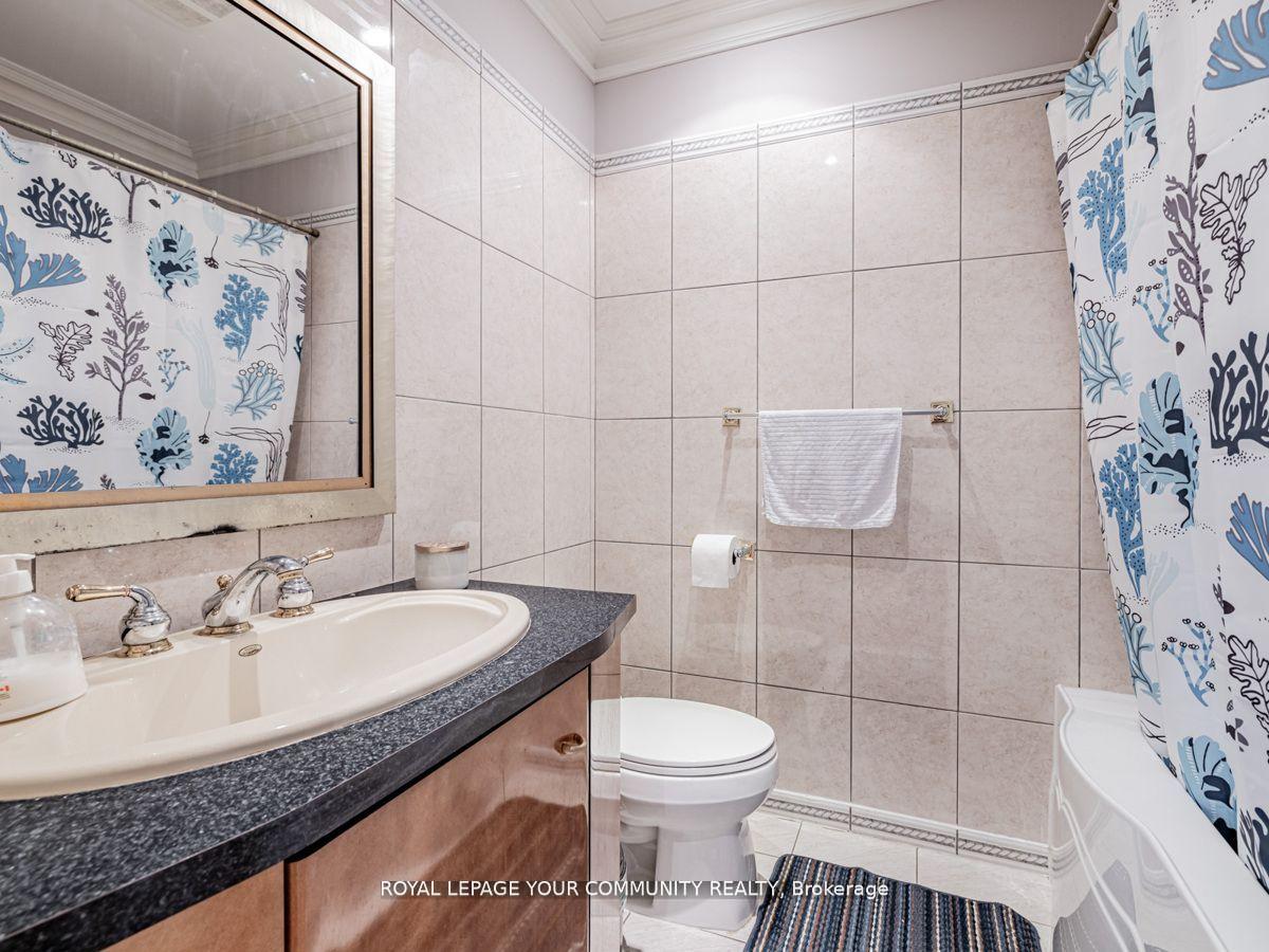 Photo 10 of 9 Robson Place E, North York, Newtonbrook West — HOMEH
