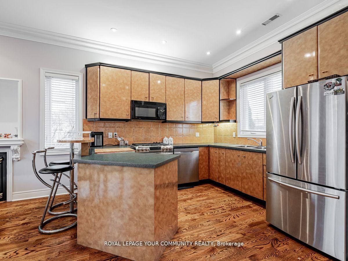 Photo 17 of 9 Robson Place E, North York, Newtonbrook West — HOMEH