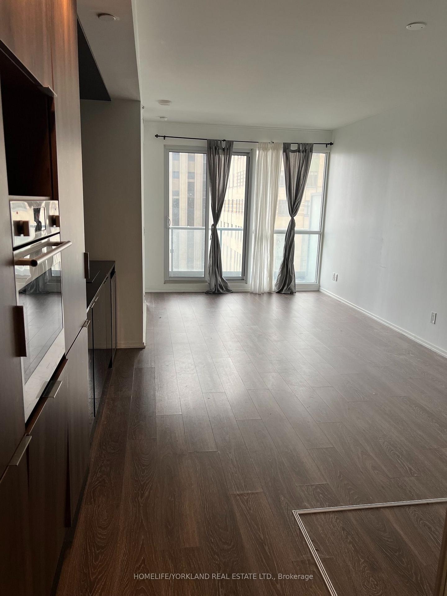 Photo 6 of Unit 1901, 70 Temperance Street, Toronto, Bay Street Corridor — HOMEH