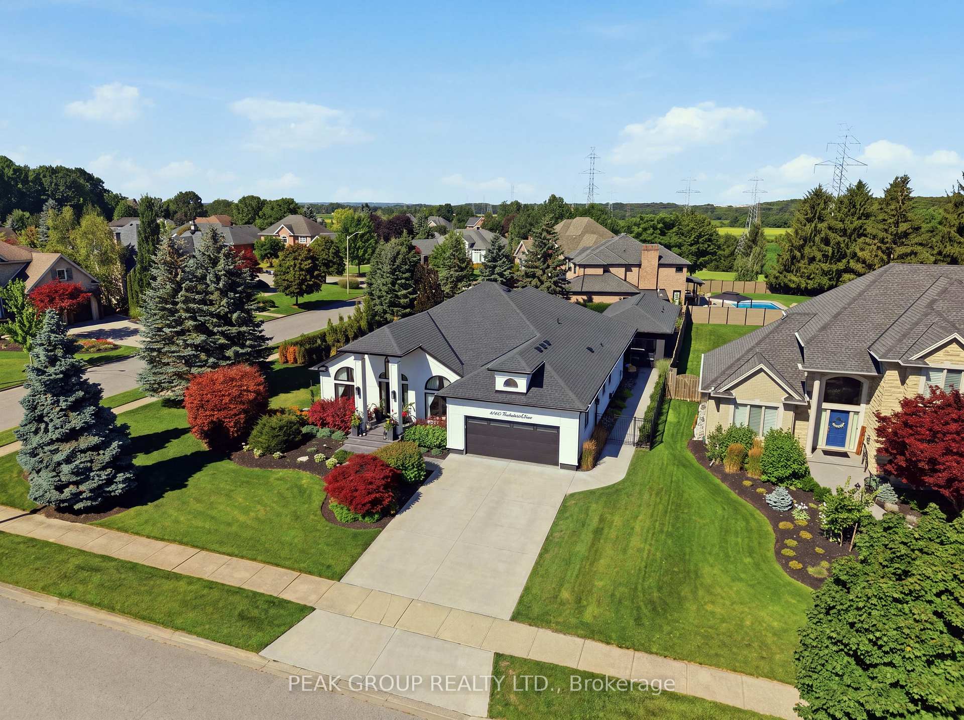 Photo 5 of 8095 Cathedral Drive, Niagara Falls, Mt. Carmel — HOMEH