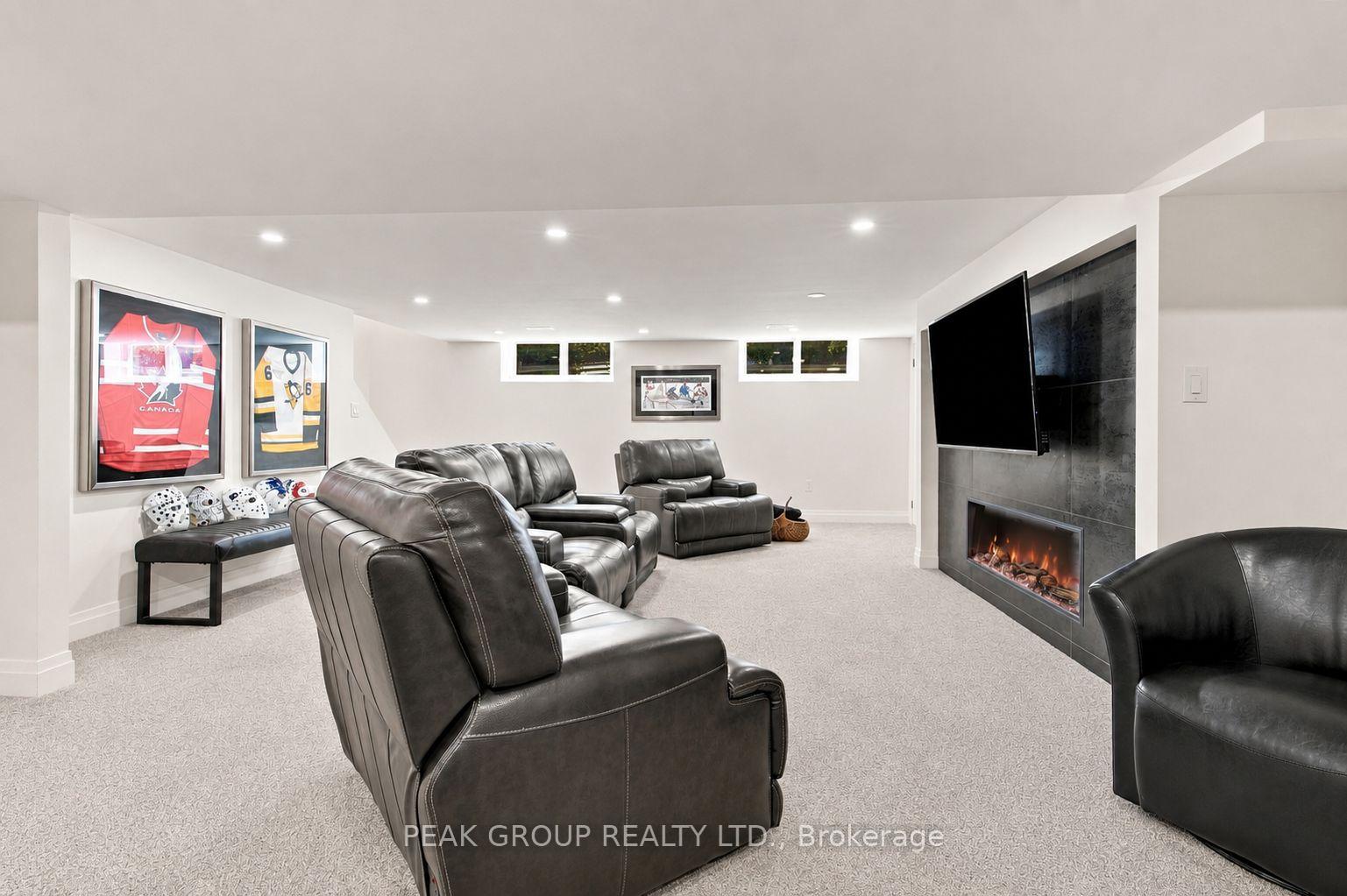 Photo 33 of 8095 Cathedral Drive, Niagara Falls, Mt. Carmel — HOMEH