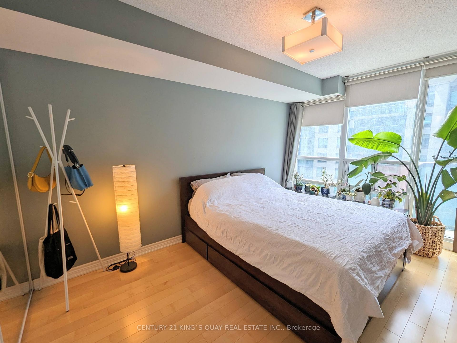 Photo 11 of Unit 1715, 30 Grand Trunk Crescent, Toronto, Waterfront Communities — HOMEH