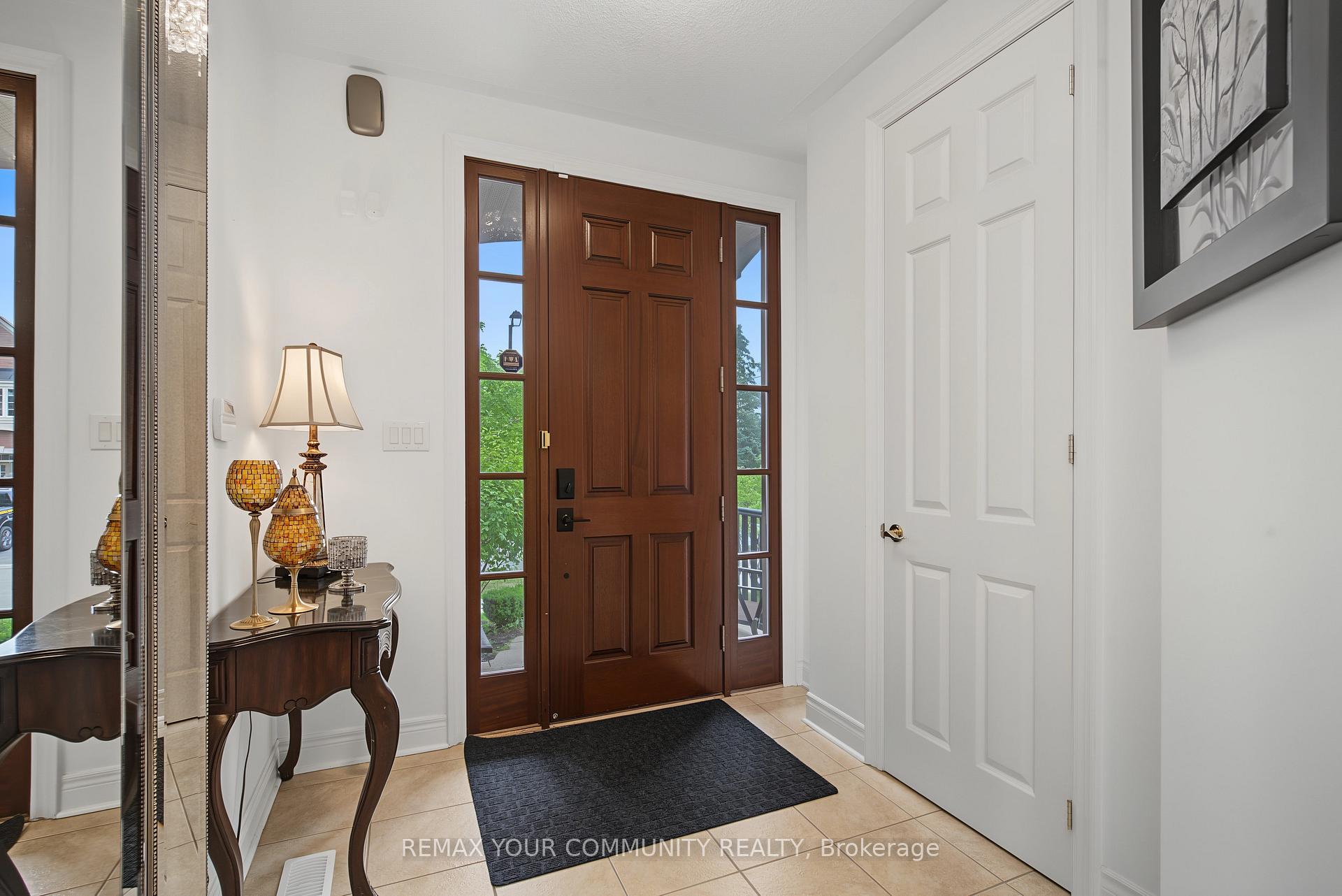 Photo 4 of 8 Yemina Gate, Vaughan, Patterson — HOMEH