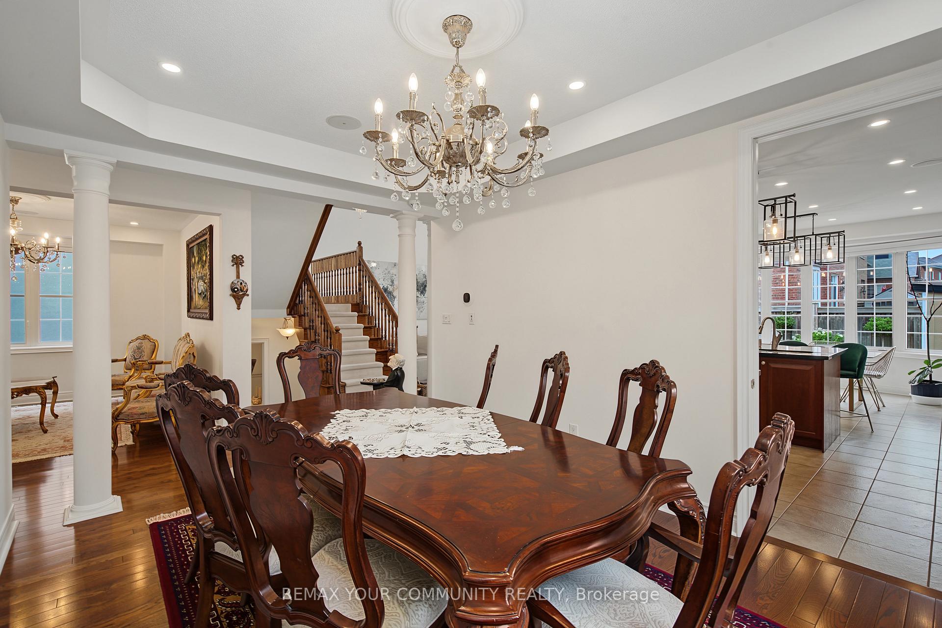 Photo 10 of 8 Yemina Gate, Vaughan, Patterson — HOMEH
