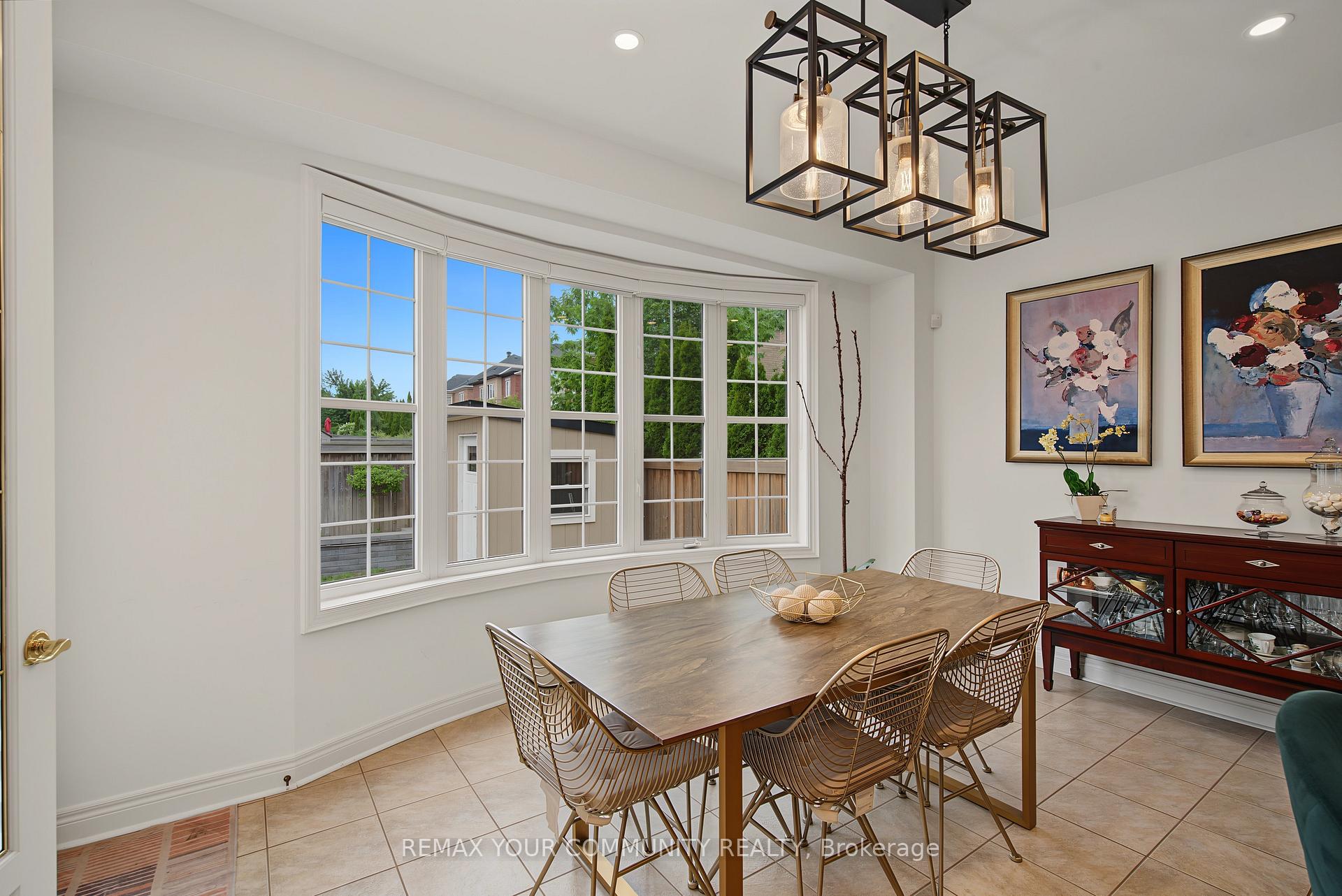 Photo 15 of 8 Yemina Gate, Vaughan, Patterson — HOMEH