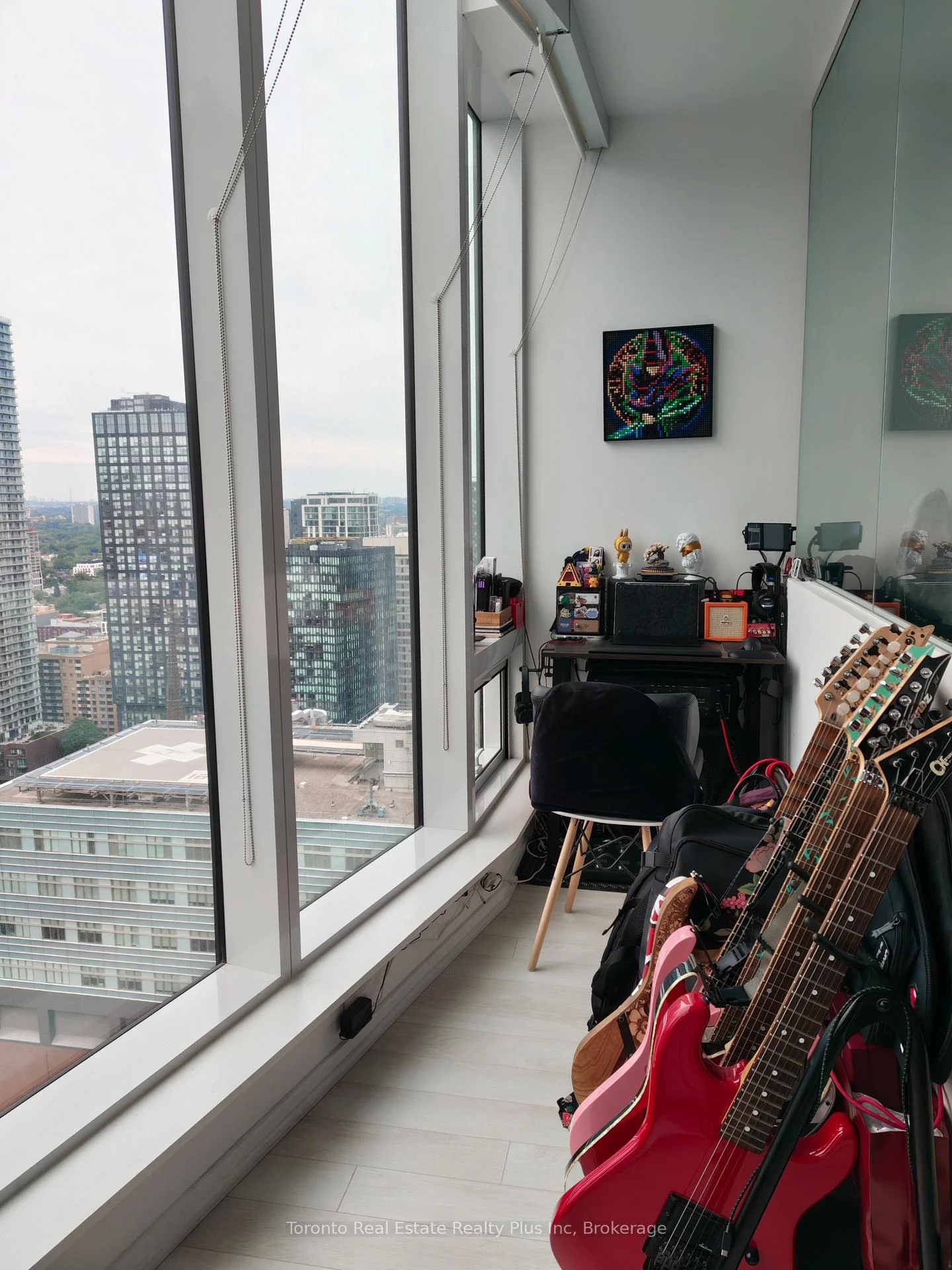 Photo 3 of Unit 2914, 197 Yonge Street, Toronto, Church-Yonge Corridor — HOMEH