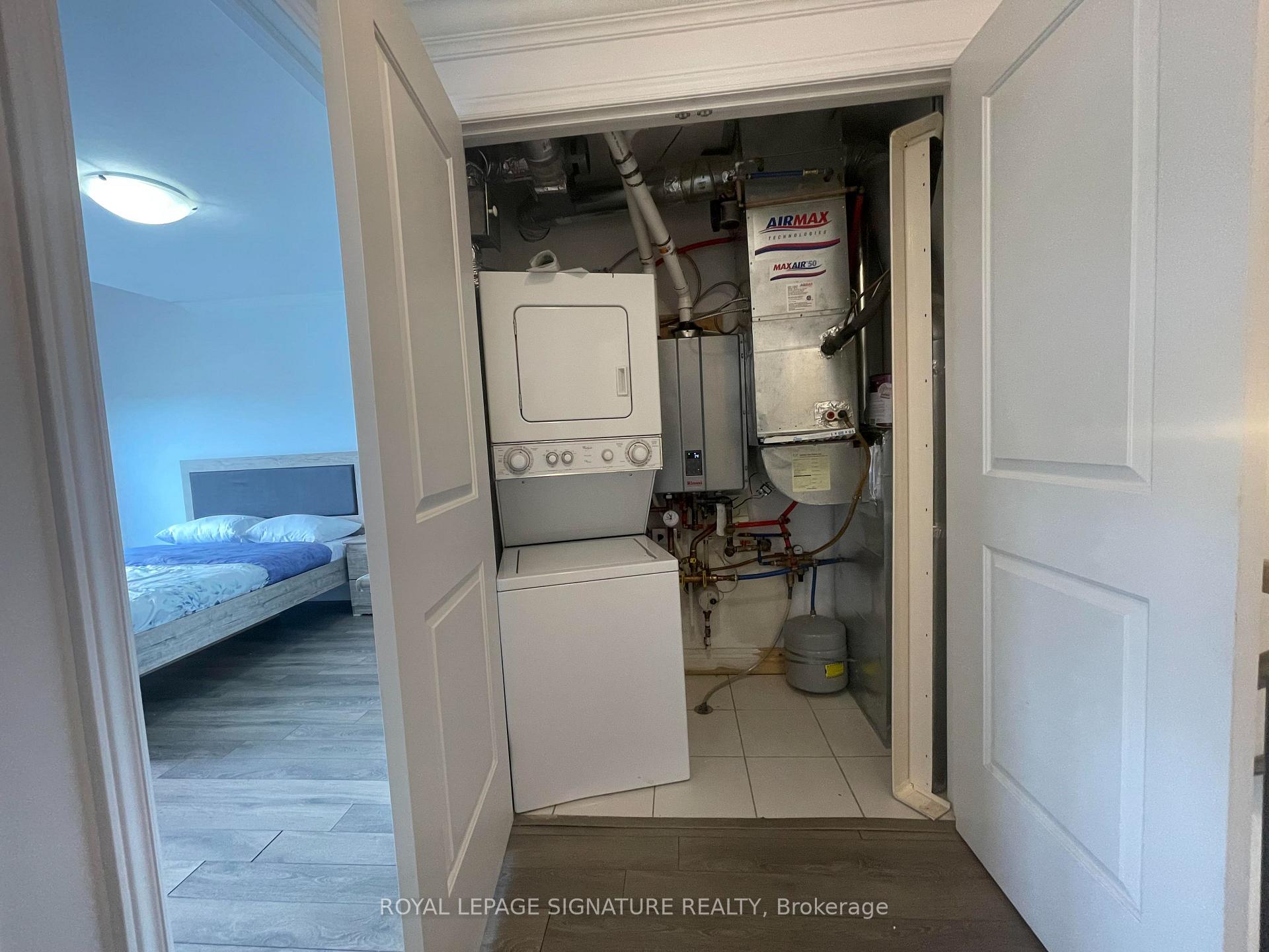 Photo 4 of Unit 14, 125 Kayla Crescent, Vaughan, Maple — HOMEH