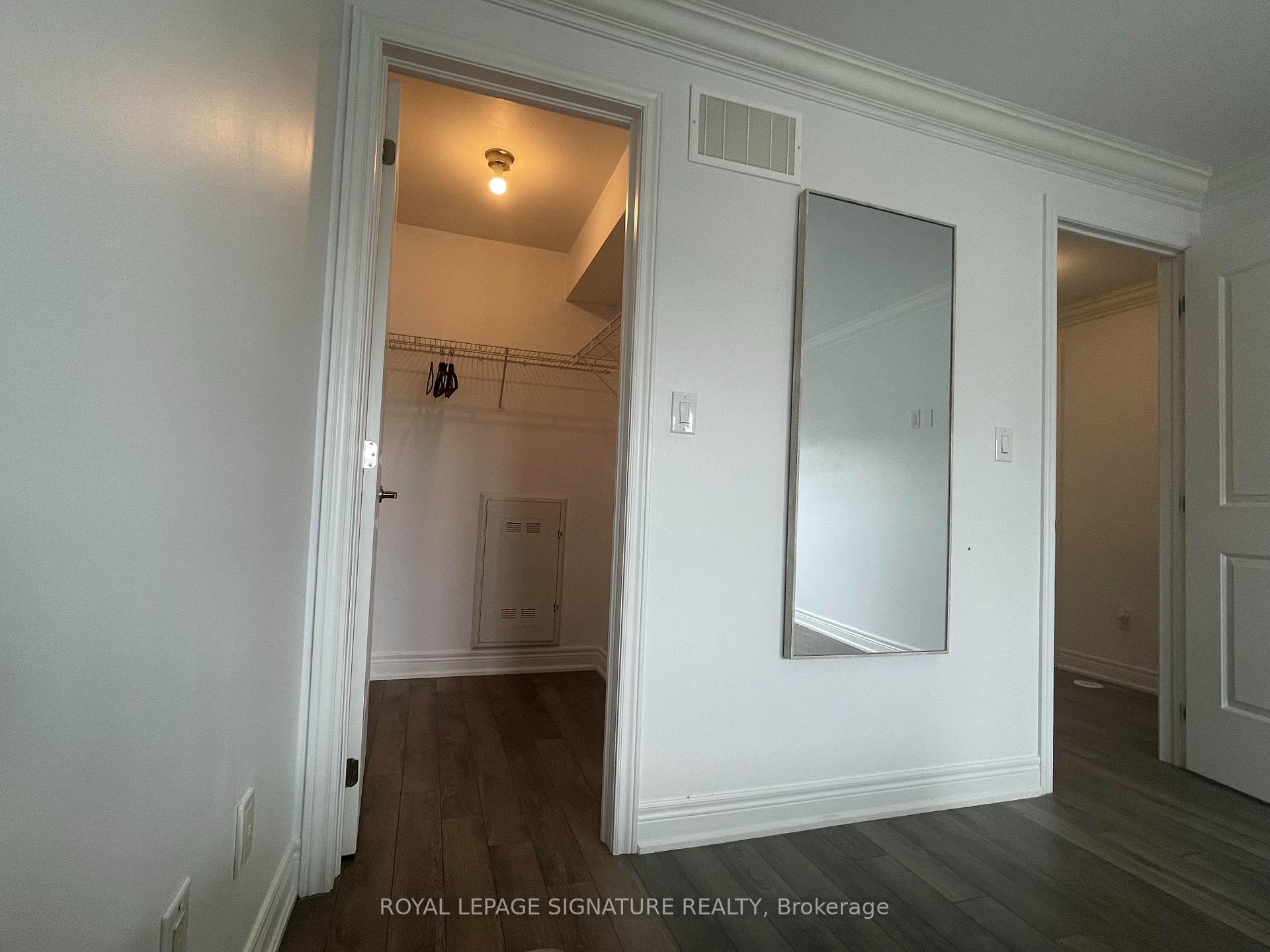 Photo 6 of Unit 14, 125 Kayla Crescent, Vaughan, Maple — HOMEH