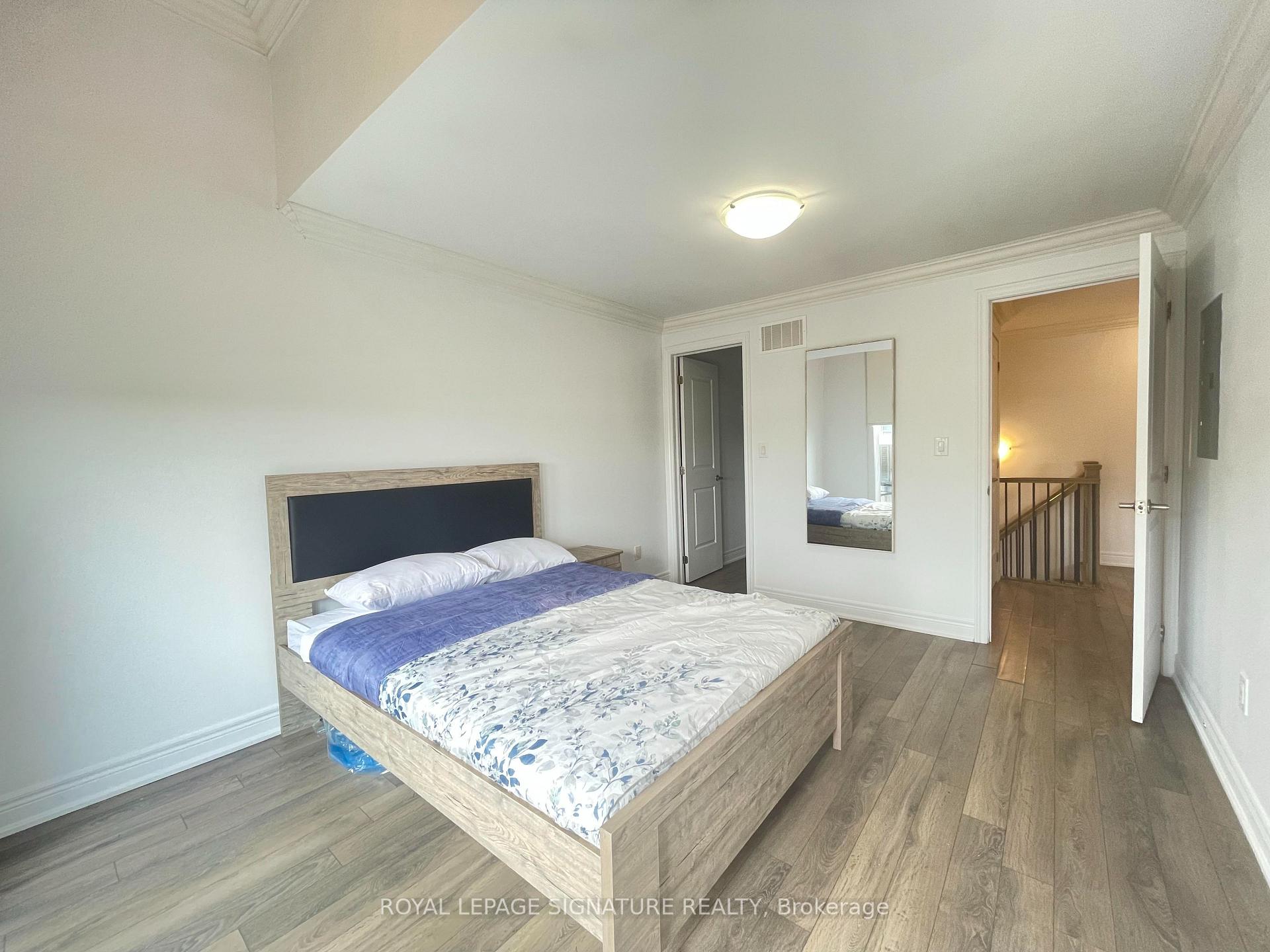 Photo 8 of Unit 14, 125 Kayla Crescent, Vaughan, Maple — HOMEH