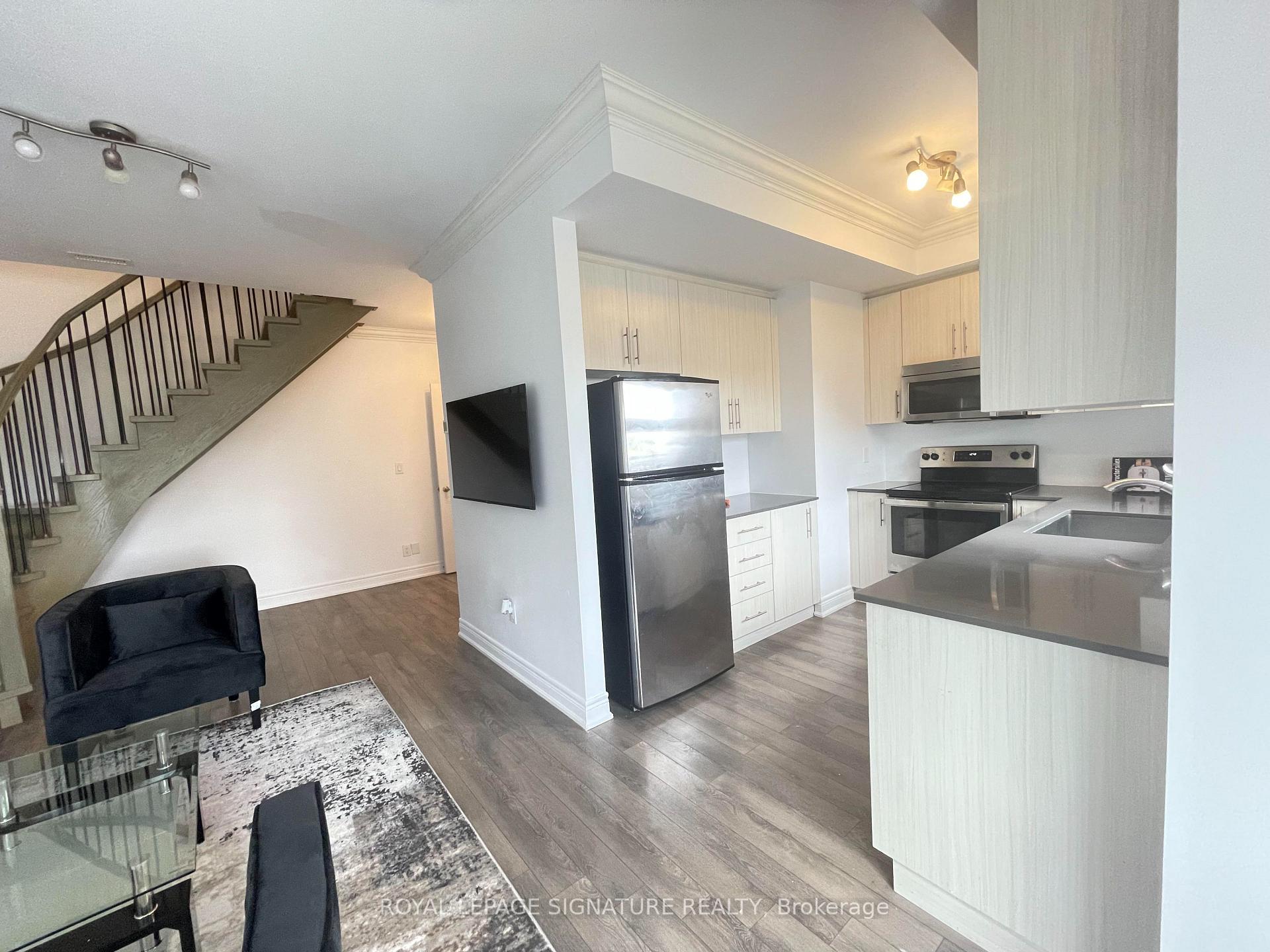 Photo 16 of Unit 14, 125 Kayla Crescent, Vaughan, Maple — HOMEH