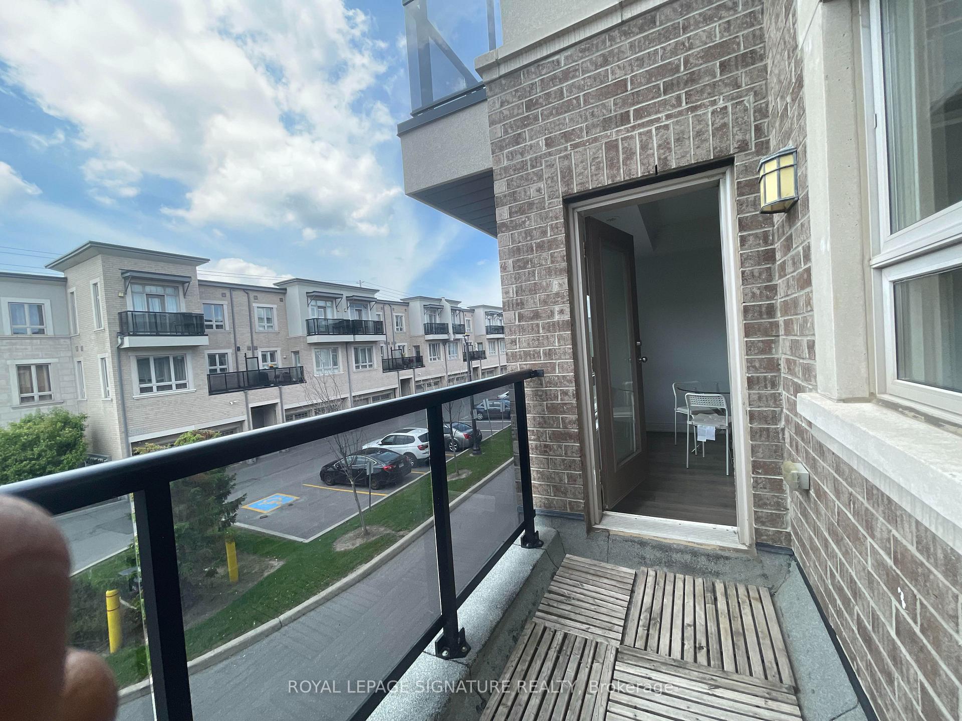 Photo 20 of Unit 14, 125 Kayla Crescent, Vaughan, Maple — HOMEH